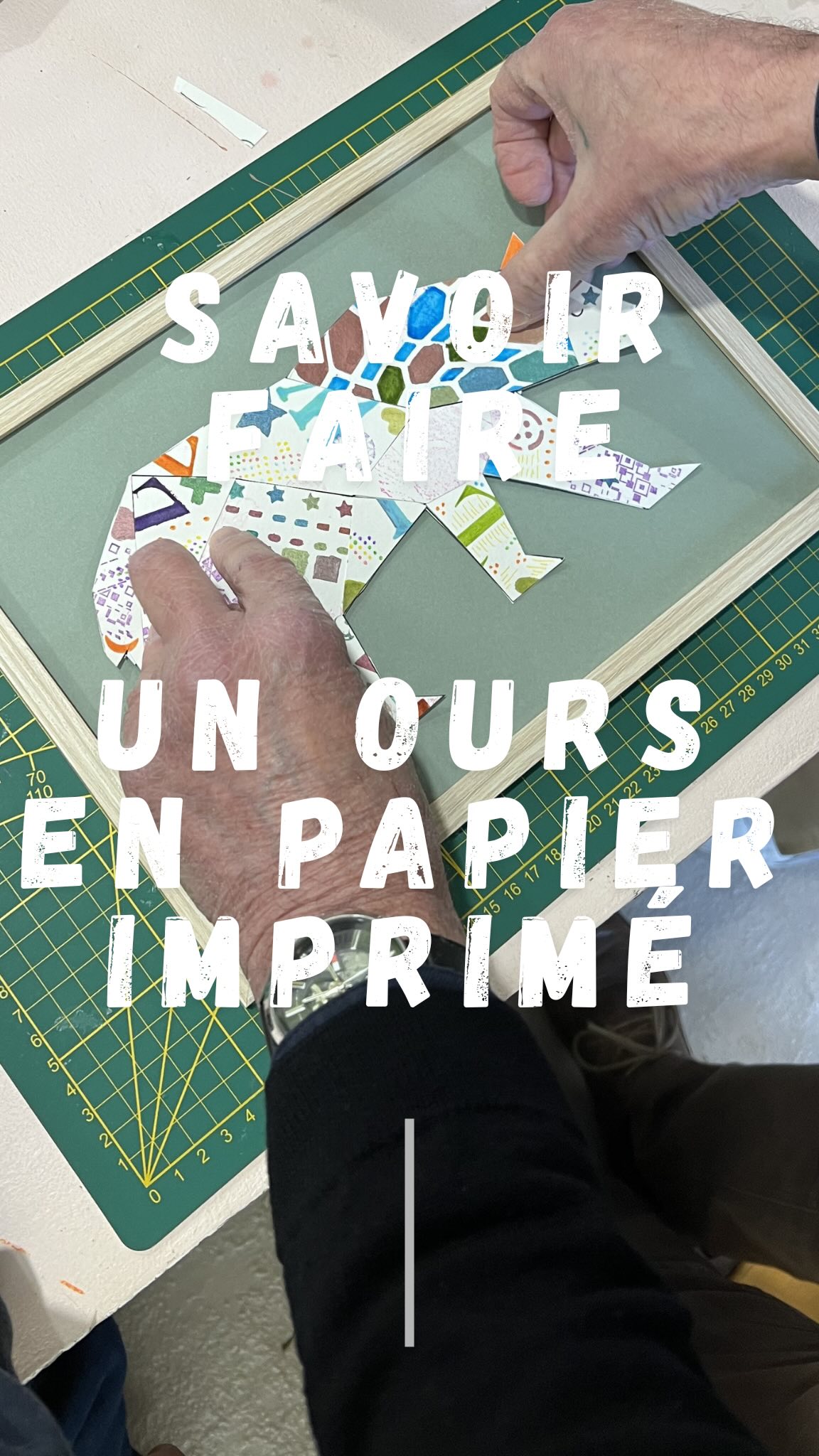 Un moment suspendu… ✨
Ici, on ralentit.
On respire.
On crée.
Dans un cocon inspirant, tout est à portée de main : encreurs, tampons, feutres, peintures, spatules… autant de matières et de gestes pour se reconnecter au plaisir simple de faire.
À l’abri du tumulte du quotidien, en rez-de-jardin, bercé par les oiseaux et les fleurs du printemps, l’esprit s’apaise… et la créativité s’invite doucement.
Pendant cette session, un ours tangram a pris vie, pièce après pièce, dans le calme et la concentration.
Une parenthèse de 3h, rien que pour vous.
Le samedi matin sur inscription à l’agenda, ou en privatisation selon vos envies.
🌿 Offrez-vous une pause bien-être créative-Contactez -moi pour organiser votre session pour une soirée entre amies , un anniversaire unique entre adultes.
#ateliercreatif #bienetre #creativite #slowlife #diyfrance #momentpoursoi #arttherapie #annecy #faitmain #pausecreative