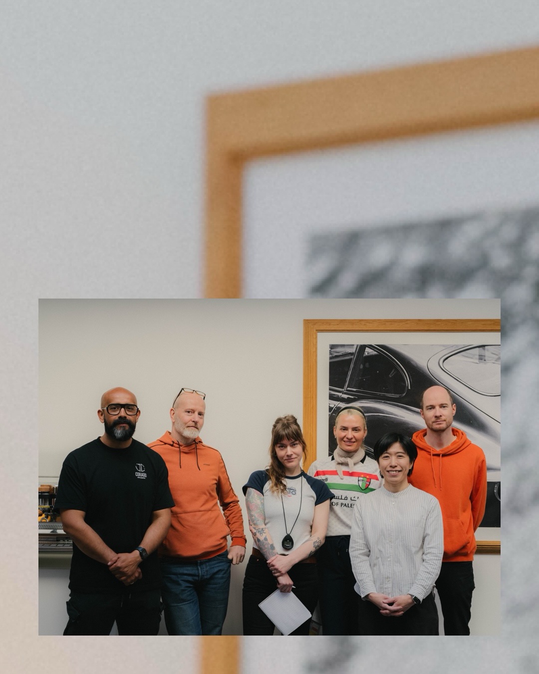 NM i Kaffebrenning er godt i gang hos oss ♨️
Finalistene:
Jose Corado – Corado Coffee Roasters
Ayae Maki Fredheim – Hibi Kaffe
Trude Skjold Løken – KAFFA
Mats Aagård – Kaffebrenneriet
Nadia Durdova – Pals Kaffe
Mikel Duijnisveld – Romerike Kaffebrenneri
(I alfabetisk rekkef