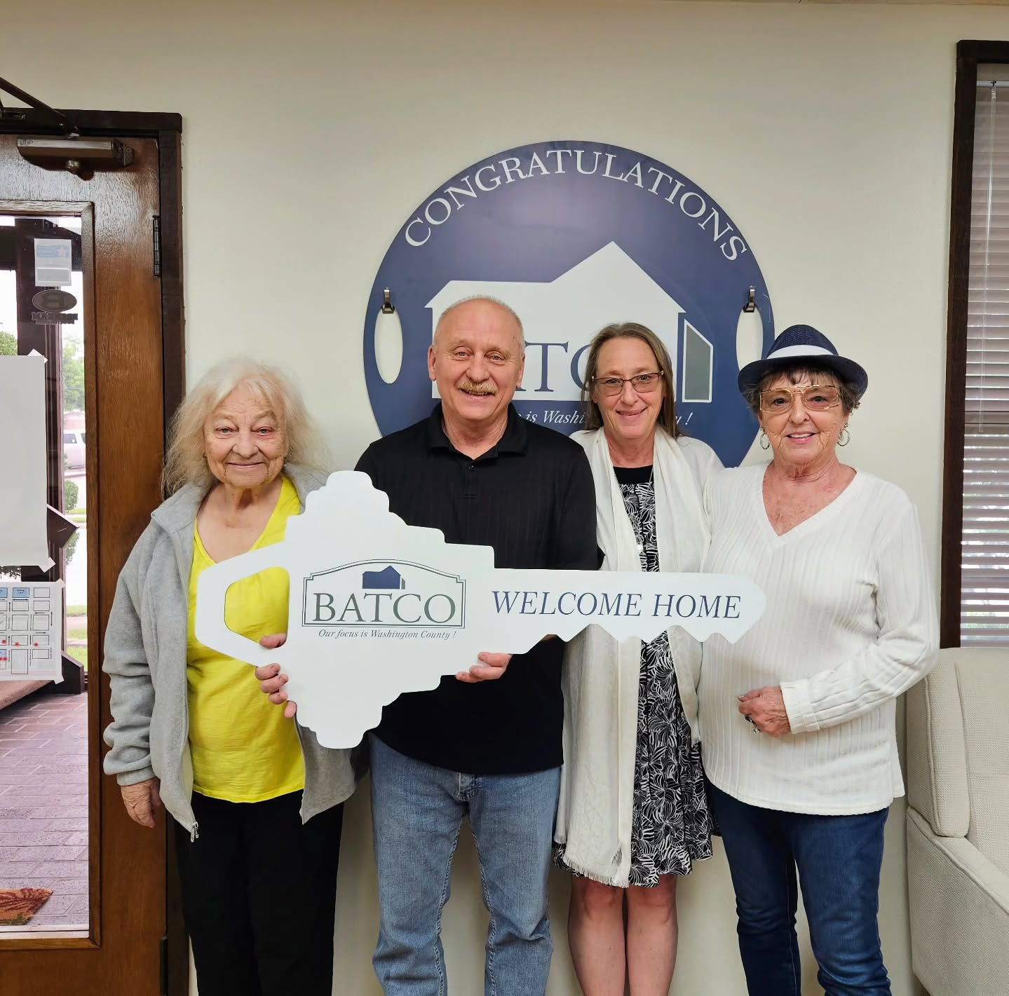 Big congratulations to this wonderful couple on the purchase of their new home! 🏡✨️
It was a joy to be part of your closing day, and the excitement throughout the office made this celebration even more special!
Wishing you many happy memories in your new home! 🔑
#BATCO #ClosingDay #realestate #TitleCompany