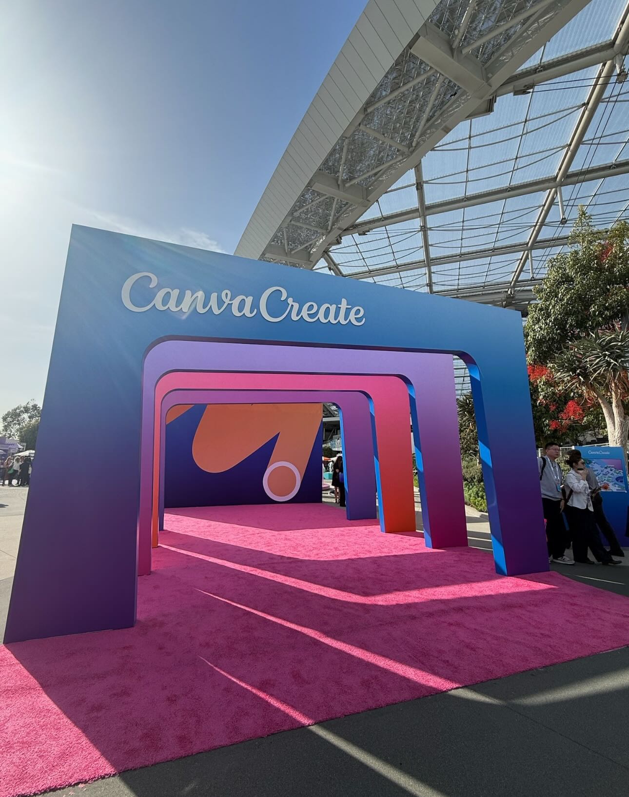 Canva Create was truly inspiring this year. We partnered with our client to bring an idea to life that quite literally moved through the city- turning creator stories into something you could see, celebrate, and share in real time. Their faces, their brands, their stories displayed live on a roaming mobile billboard, traveling around town and putting their work front and center. Because makers matter…
#StratHouse #CanvaCreate #ExperientialMarketing #CreatorEconomy