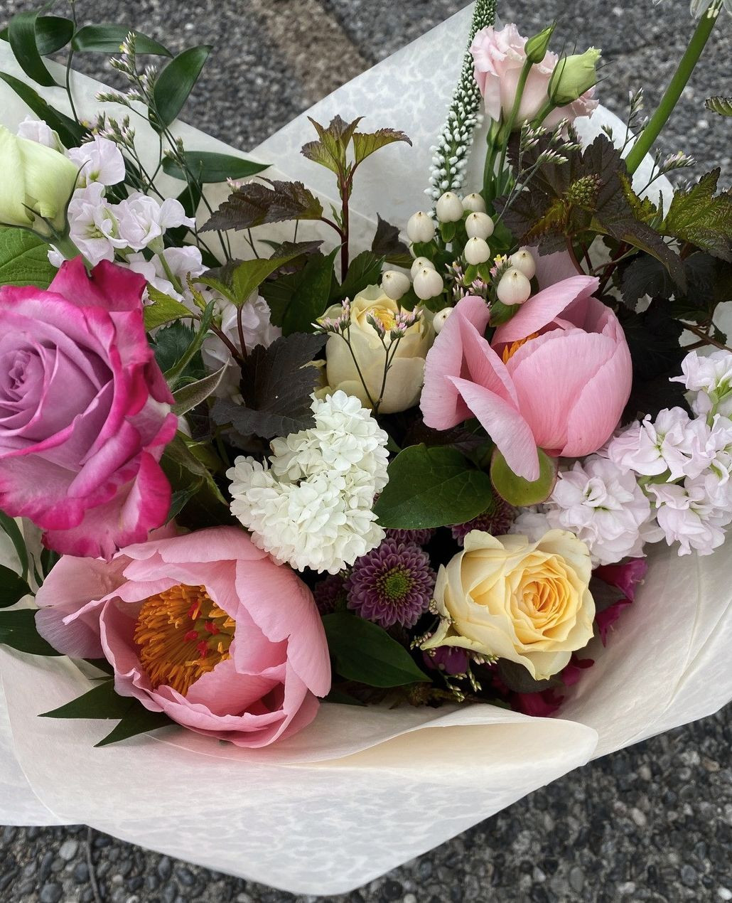 Flowers for the week ahead.
Our weekly Friday deliveries continue throughout the season, featuring thoughtfully designed arrangements created in our signature garden-inspired style using fresh seasonal blooms.
A simple way to bring flowers into the home, send a thoughtful gesture, or mark the week with something beautiful.
—
Now accepting orders for Friday delivery.
Complimentary delivery on orders over $80 across our delivery areas.
—
Niche Boutique Florals
.
.
#nicheboutiqueflorals
#mapleridgebc
#fraservalleyflorist
#flowerdelivery
#weeklyflowers
#seasonalblooms
#gardenstyleflorals
#myfrenchcountryflowerstudio
#locallygrownflowers