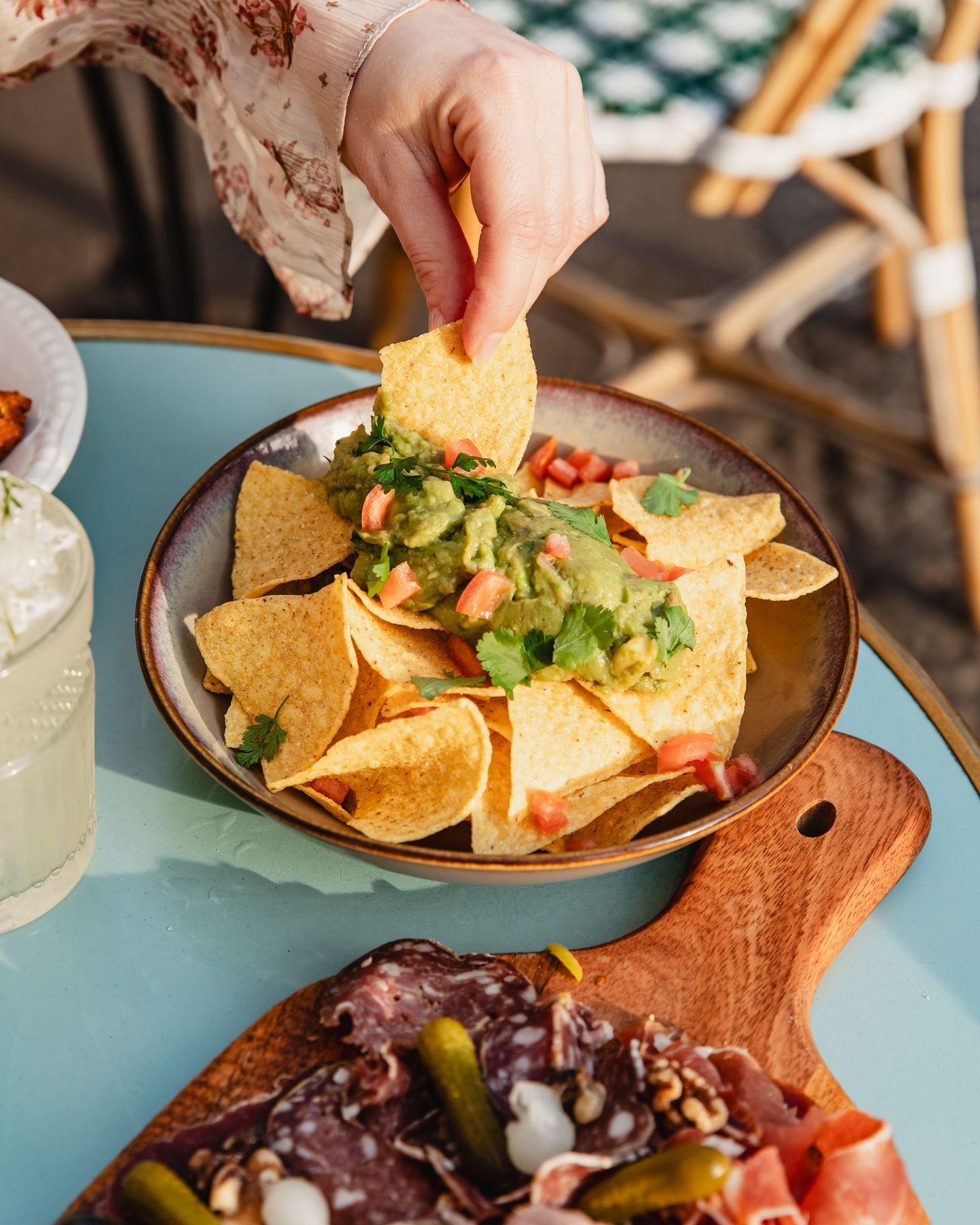 Pour l'apéro, plutôt : planche mixte, guacamole, aiguillettes de poulet ou cheesy croque à partager ? 👀
📸 @alicepages