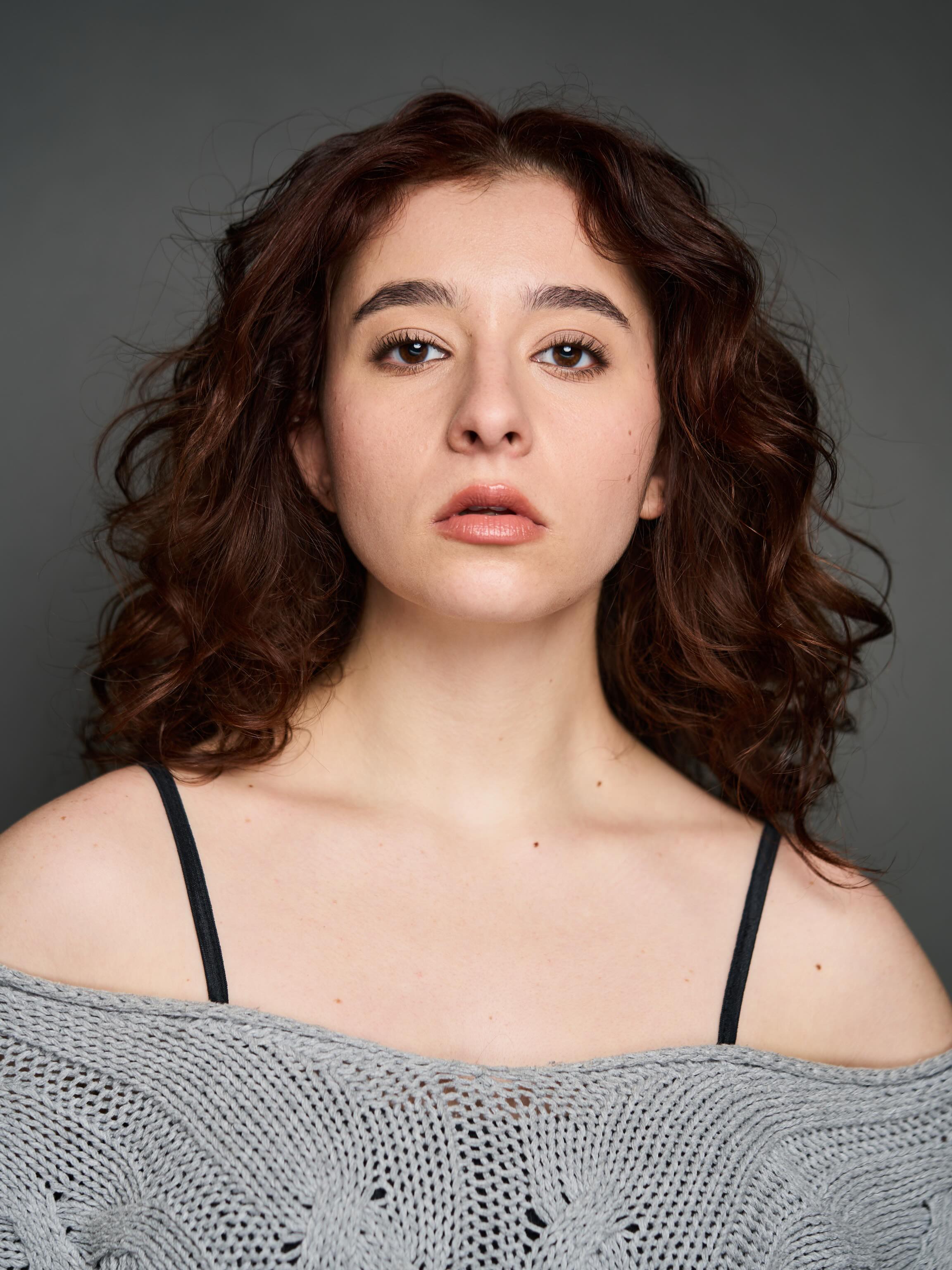 Senior Spotlight!
I am Maddie Nellis and I am graduating!! I’ve had the opportunity to perform in a MainStage show every semester that I spent at Sarah Lawrence — excluding my year abroad where I trained in Shakespearean performance (BADA, London) and Clown/physical theatre (ADA, Italy). Some of my favorite roles on the MainStage were Little Sally (Urinetown) and The Skriker (The Skriker). I am pursuing a career in the arts and I extend my thanks to Lauren Reinhard, Matthew Mastromatteo, and the SLC theatre community at large (MainStage and independent) for helping me on that journey.
White, A blank page or canvas. So many possibilities. -SS
Headshot Photography: @studiomarielle_us
