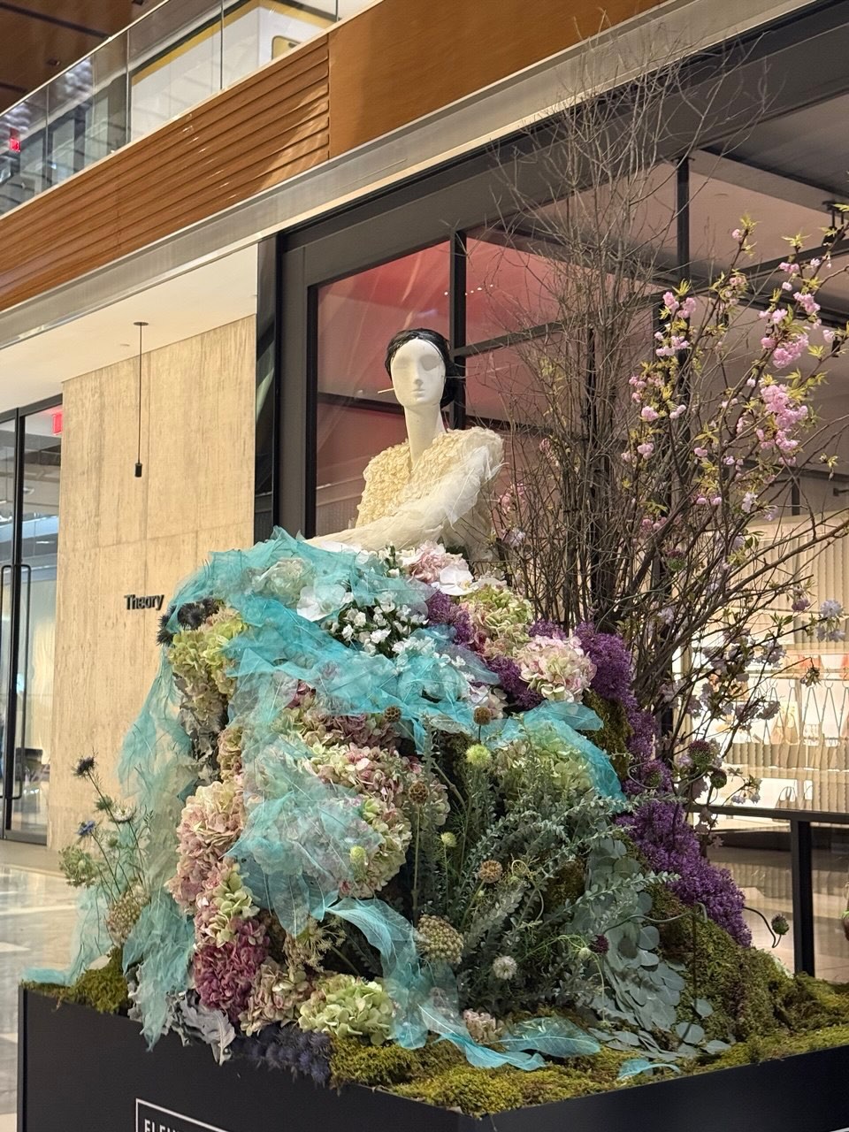 Our submission to the Fleurs de Villes FLORA. Was an honor to be able to make an idea come to life!
#luxluf #luxlufevents #flowers #nycevents