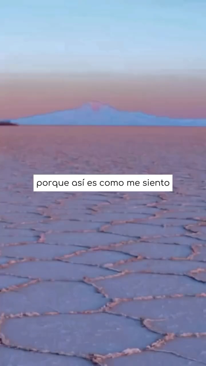 👉 Cómo el yoga te ayuda a gestionar lo que sientes cada día
Hay días de ansiedad… y respiras.
Días de tristeza… y te sostienes.
Días de caos… y vuelves a tu centro.
El yoga no cambia lo que pasa fuera,
pero transforma cómo lo vives por dentro 🤍
Te enseña a quedarte,
a escucharte,
a no huir de lo que sientes… sino a atravesarlo.
Porque cada emoción necesita algo distinto,
y el yoga te da ese espacio para sentir sin romperte.
Si sientes que necesitas ese acompañamiento…
en el Club tienes clases para cada momento 💫
Puedes venir presencial o practicar online y en directo,
desde tu casa o desde cualquier parte del mundo 🌍
Escríbenos por DM y te ayudamos a empezar 💌
Namaste 🙏
#yoga #yogacommunity #yogi #barcelonayoga