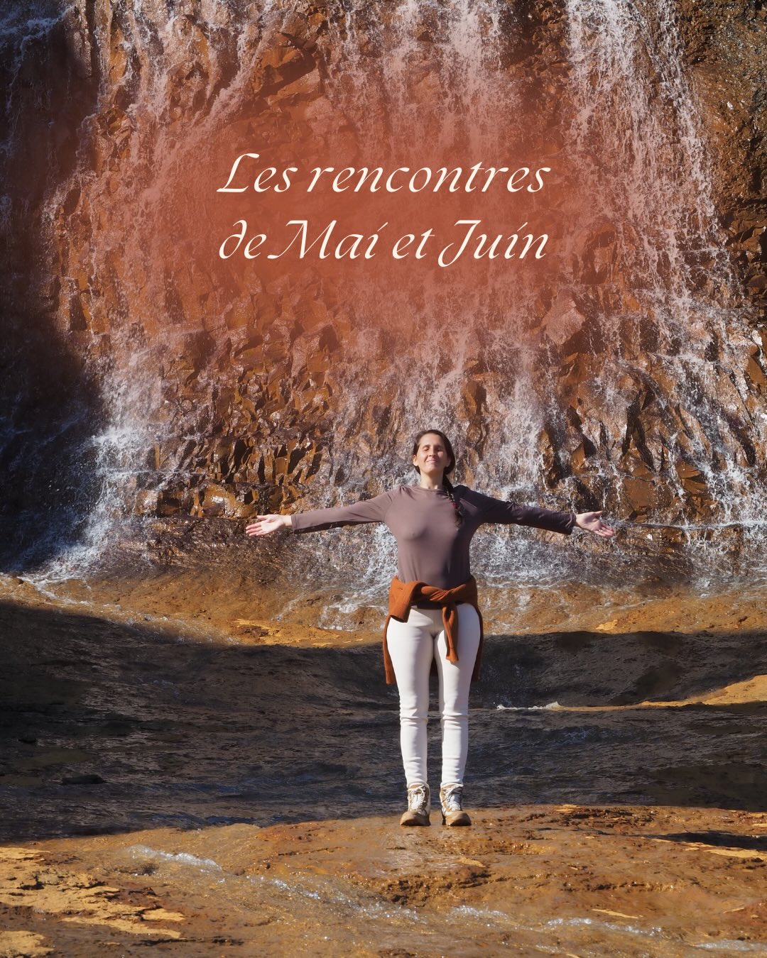 Coucou,
🌿 Cette année sera plus « tranquille » que les années précédentes, et j’avoue apprécier ce rythme plus lent, plus doux.
Moins de kilomètres, moins de course… mais toujours autant de magie à partager avec vous ✨
Ces 3 festivals seront une grande première pour mes créations, mon univers… et moi.
J’ai hâte de vous retrouver, de vous présenter mes nouveautés, et de vivre ces nouvelles aventures à vos côtés. 🌸
Alors… où nos chemins vont-ils se croiser ? ✨