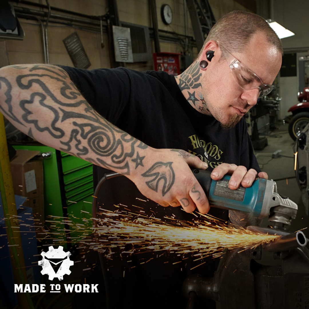 Custom comfort that works as hard as you do. Tailored fit molds to your ear for all‑day wear, so you stay focused and fatigue fades. Balanced noise control keeps voices and alarms clear while cutting harmful levels. "I wear these all day on site — no sore ears, less tired at knock-off." Want comfort that lasts? Link in bio. 👂⚙️🛠️💪
#HearingProtection #TradesLife #WorkshopSafety #Decibullz #CustomFit #IndustrialSafety #AllDayComfort #StayFocused