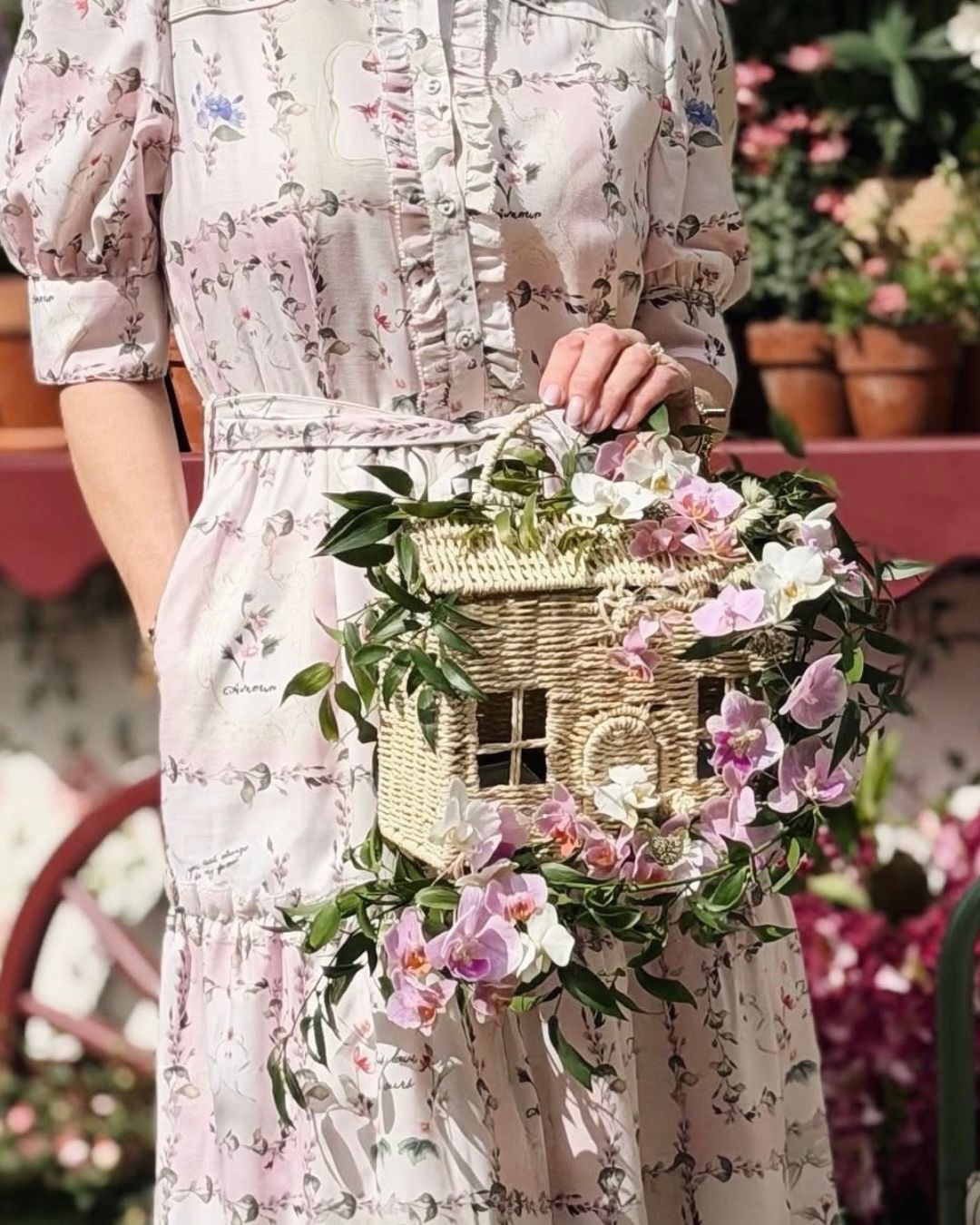 A true pinch me moment… ✨
This little floral bag made its way all the way to the RHS Chelsea Preview Day, and I still can’t quite believe I’m saying that out loud.
When @rutlandgirlfashionstyle shared her vision for Chelsea with me, there was absolutely no way I could resist bringing it to life. Using delicate orchids and flowing Italian ruscus, I carefully wove each stem onto the frame with a variety of wiring techniques to create movement and softness - allowing the florals to tumble naturally across the front of this beautiful @marksandspencer bag.
It was such a joy to create something that blurred the line between fashion and floristry. A tiny piece with a huge presence, proving that flowers really can transform anything into wearable art.
From Rutland to Chelsea… what a journey for this little bag.
RHS Chelsea Flower Show | Chelsea Press Day | floral fashion | wearable floristry | orchid arrangement | floral installation | Rutland florist | Stamford florist | luxury floristry | creative floral design | M&S bag | orchids and ruscus | floral artistry | British florist | fashion inspired flowers