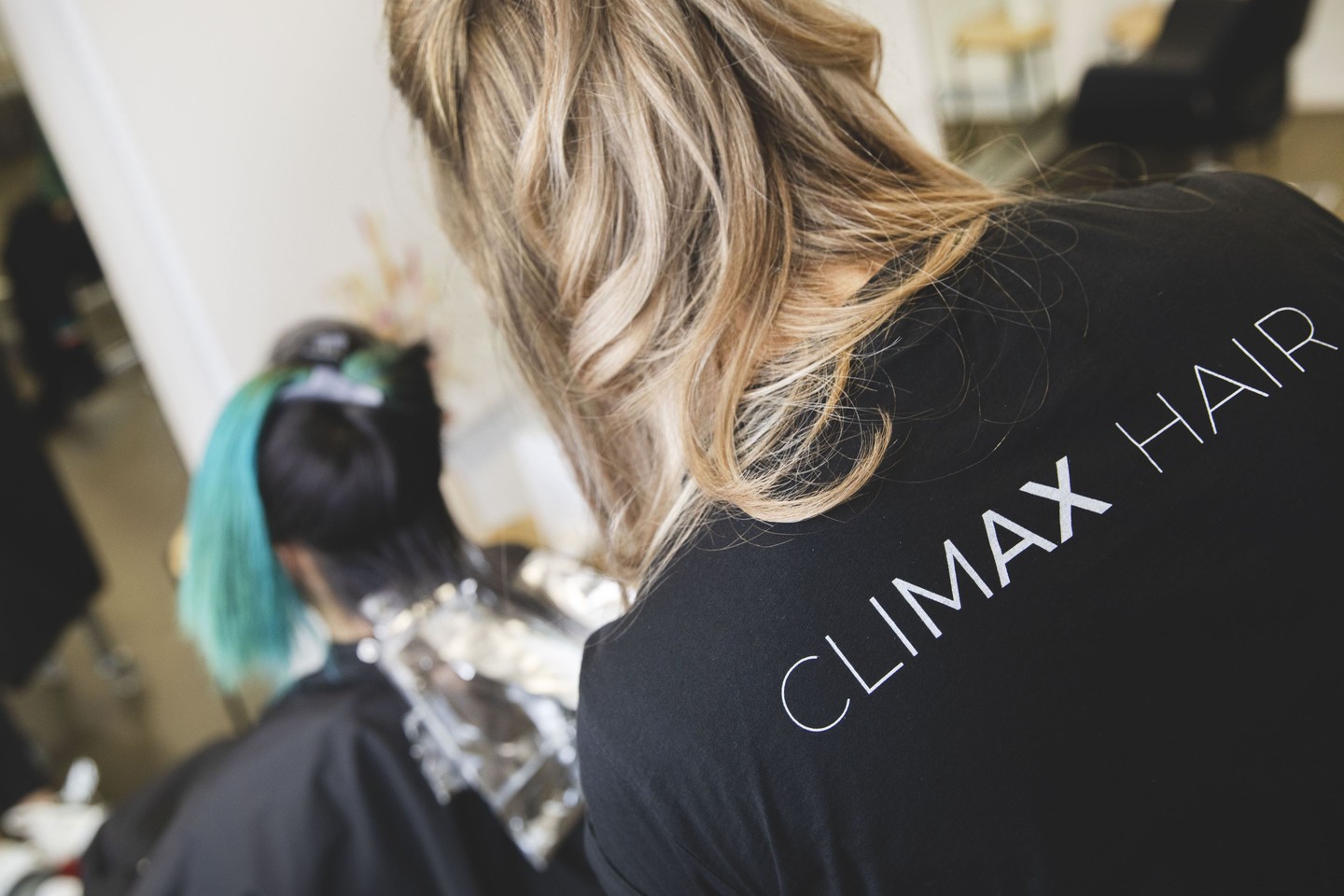Passie voor kleur en oog voor detail. Wij creëren een persoonlijke look met diepte die echt bij je past. ✨
Kleurbehandeling boeken? Zie de link in onze bio.
#ClimaxHair #HaarKleur #KapperHeerlen #YourHairOurCare #Limburg