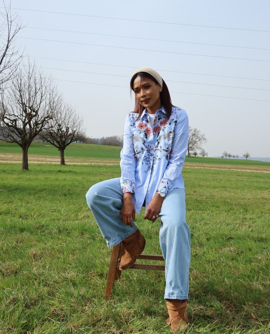 Swiss spring weather be like… ☀️🌧️
Hard to know what to wear? We got the perfect outfit for it ✨