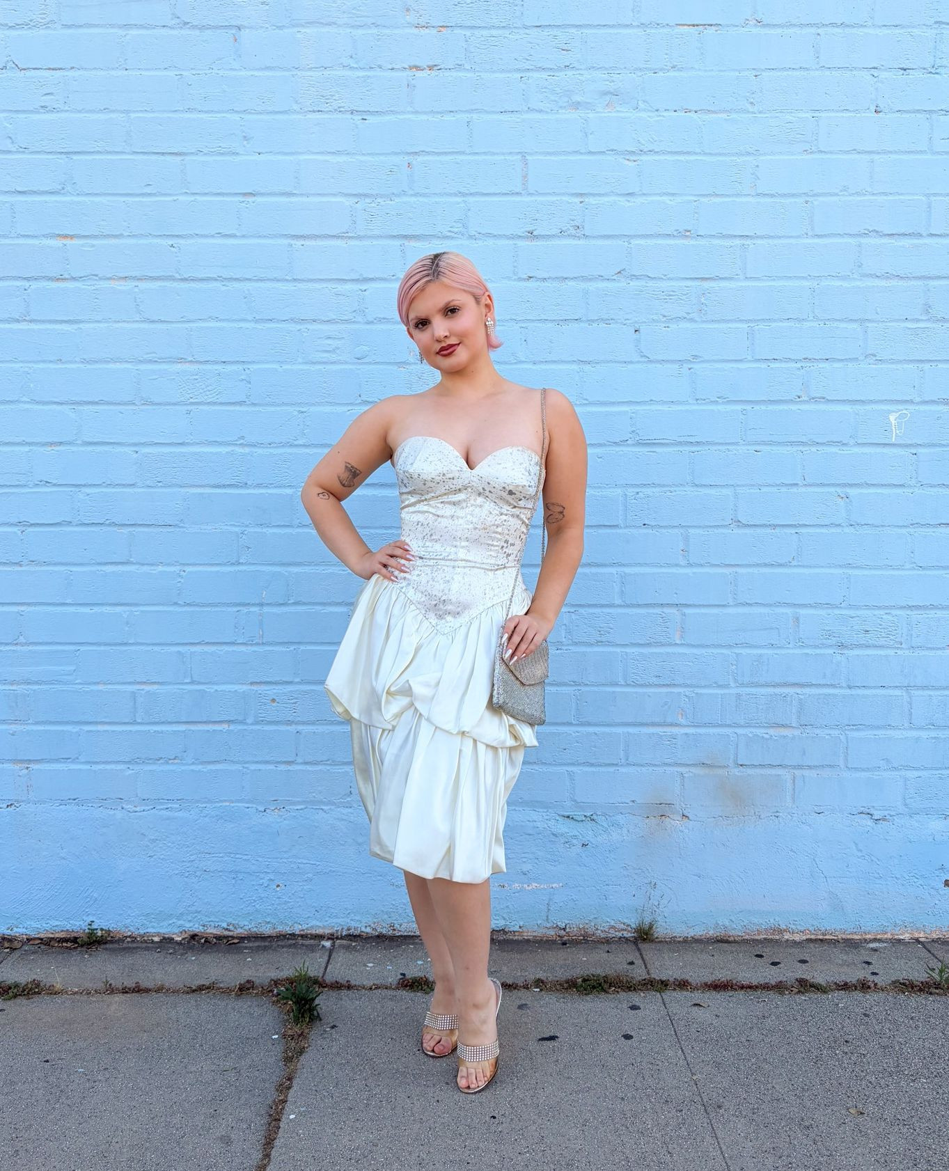 Serving a little 1980s pop star energy this summer 💋
This dress feels like late-night dancing, vintage glamour, bold confidence, and the kind of outfit that turns every sidewalk into your own music video.
The sequins. The silhouette. The drama. The attitude.
We love finding pieces that make you feel instantly transformed the second you put them on, and this one is pure main-character magic.
Perfect for summer parties, concerts, birthdays, girls’ nights, or anyone channeling their inner vintage icon.
One-of-a-kind treasures like this never stay around for long.