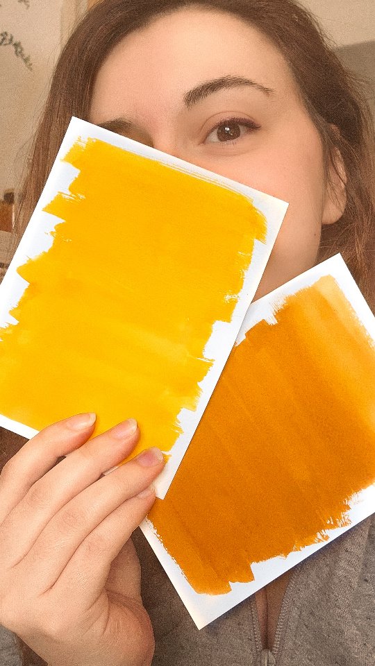 Votre mission du week-end ! Je compte sur vous pour trouver les meilleurs noms pour ces deux jaunes, la future palette en dépend 💪✨
Vous pouvez jeter un œil sur le site pour voir une partie des noms qui sont déjà utilisés 👀
A vos claviiiieeeers !
Et n'oubliez pas de vous accorder du temps pour peindre (ou tout autre chose pour vous) ce week end ! ❤️