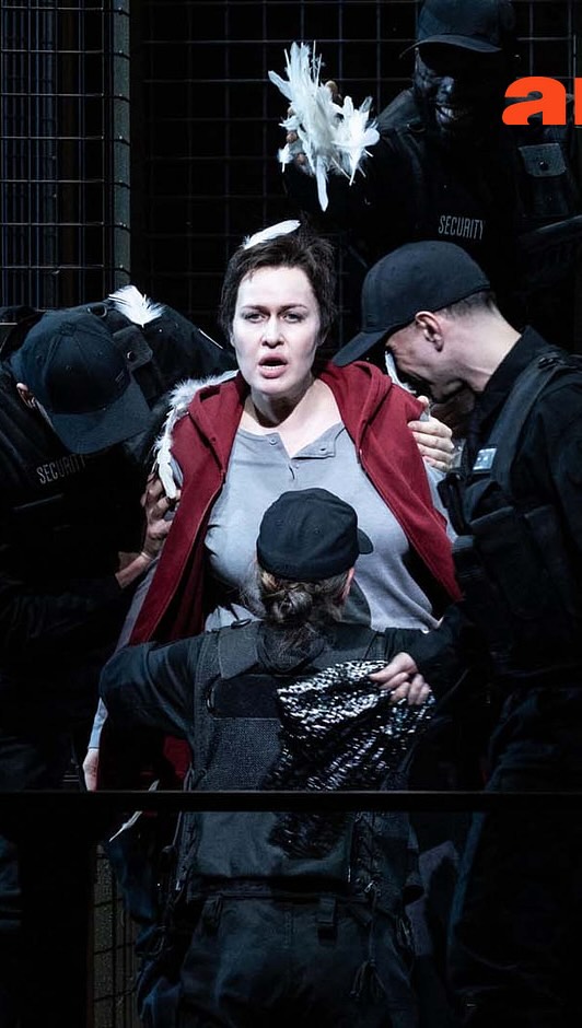 Elena Stikhina in “The Maid of Orleans, Dutch National Opera
Follow @operavoci for more videos
#elenastikhina
#maidoforleans
#tchaikovsky
#russianopera