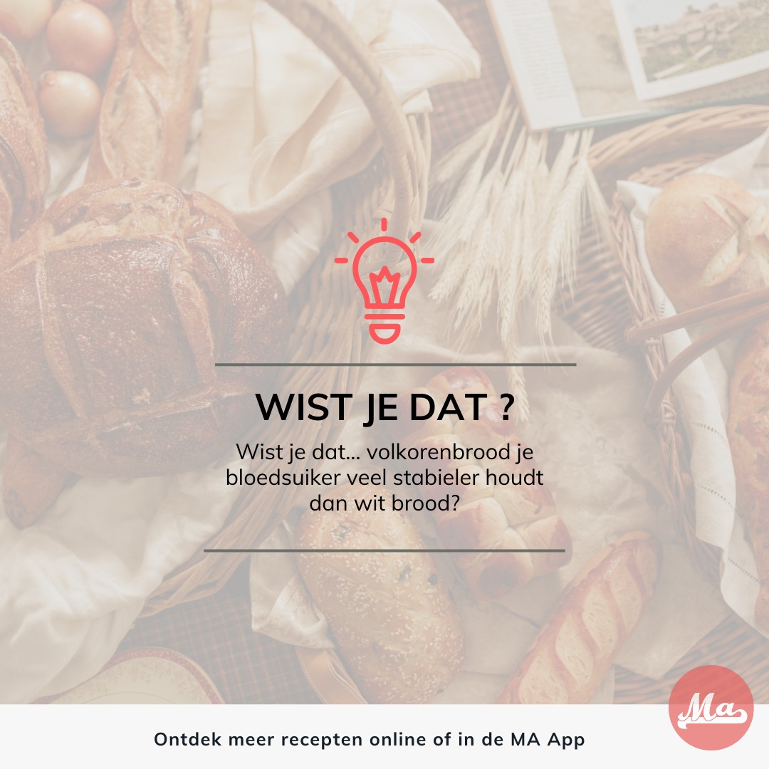Wist je dat volkorenbrood je bloedsuiker veel stabieler houdt dan wit brood? 🥖✨
Dat komt door de vezels en voedingsstoffen die zorgen voor een langzamere opname van koolhydraten. Zo voorkom je pieken én dalen in je energie.
Bij Makkelijk Afvallen werken we al jaren met deze inzichten. In onze recepten en weekmenu’s vind je daarom altijd slimme koolhydraatarme alternatieven. Denk aan brood en baksels die niet alleen lekker zijn, maar je ook helpen je bloedsuiker in balans te houden. 💪
👉 Benieuwd? In ons Koolhydraatarm Brood- en Bakboek vind je heel wat klassiekers in een koolhydraatarm jasje.