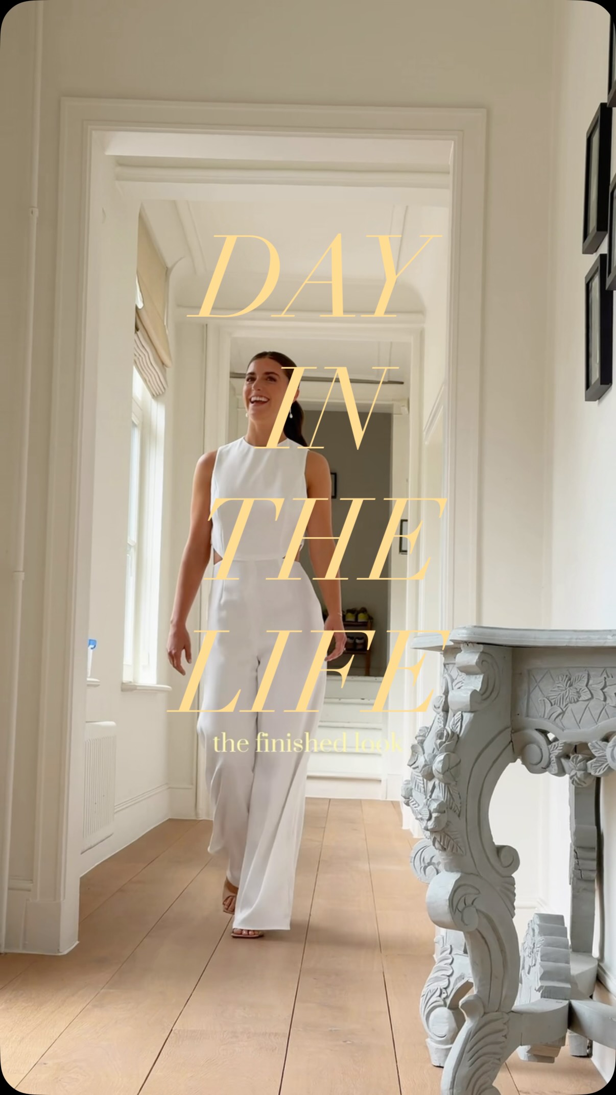 Spend the day with me as a bridal makeup and hair artist for beautiful Elise’s civil wedding 🤍
We went for a soft mid height ponytail and natural glowy makeup for @elisedesimpel that were a perfect fit for her outfit.
•
•
•
•
•
#spendthedaywithme #dayinthelife #bridalmakeupartist #bridalhairstylist #weddingmorning