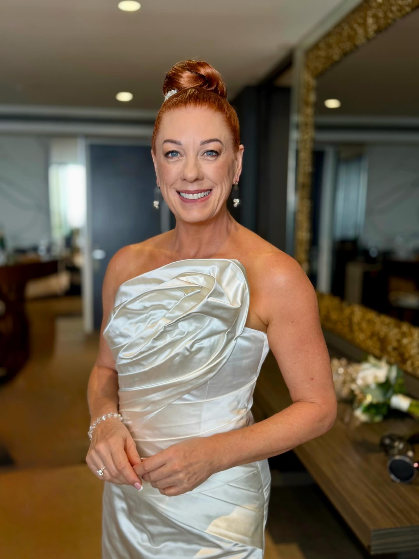 What an absolute privilege to glam up your friends on their special day. 💕
Thank you for trusting me to look after you and your beautiful family @leahdesboroughphotographer
2nd&3rd 📸: @rachmartinphotography