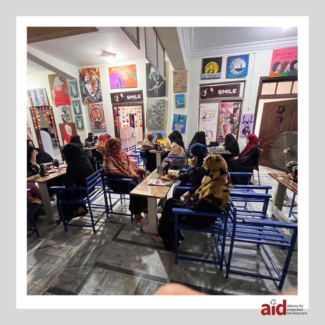As part of the MEL training organized by HOPE’87 under the BeST Project, representatives from various ICPs visited AID’s technical service provider, Smile Emporium. The visit focused on strengthening monitoring systems while providing participants with valuable practical learning opportunities.
The teams engaged in insightful discussions with beneficiaries and exchanged experiences to enhance community-based interventions and monitoring practices.
#AIDforchange #AIDPakistan #AIDRelief