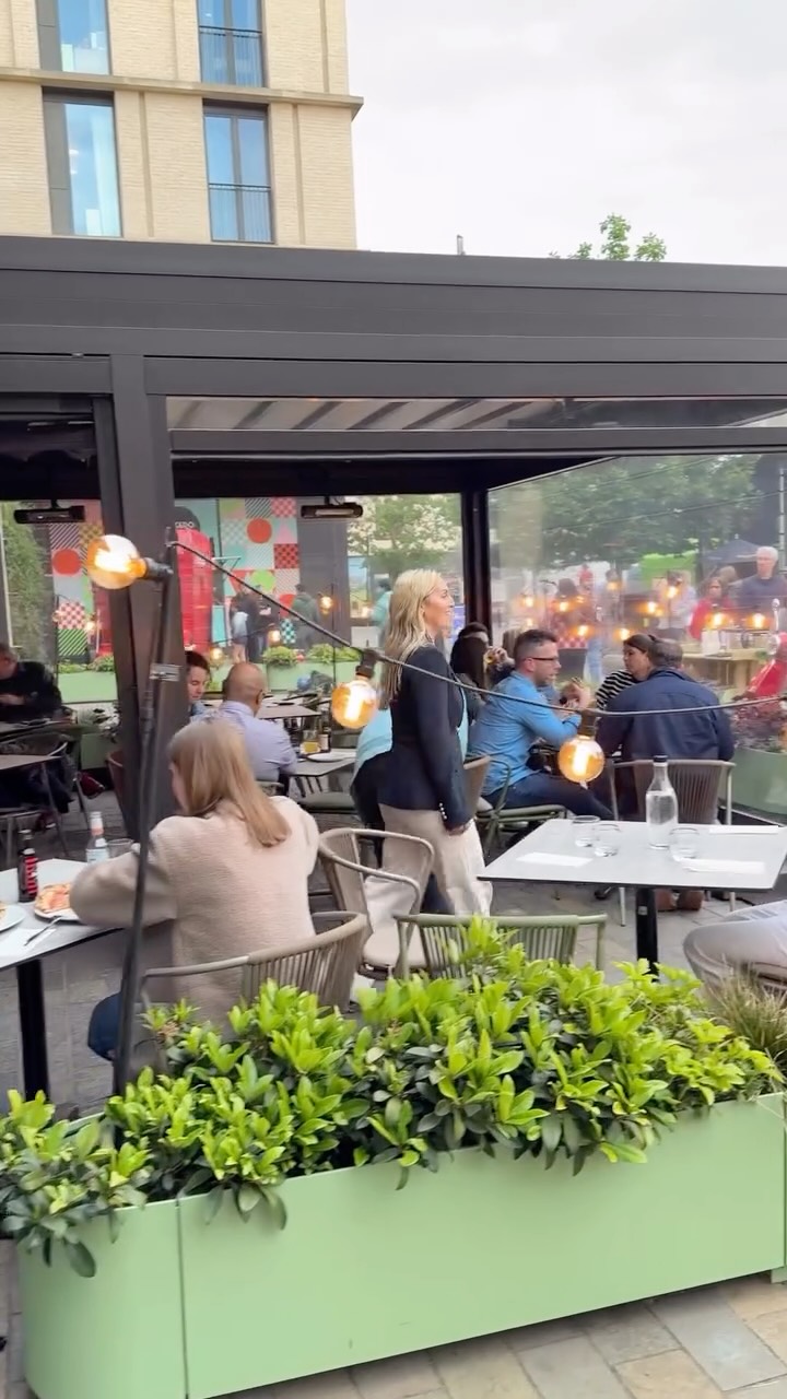 What a beautiful night at Eddington Beer Garden ☀️
Join us for day 2 at La Pizzica from 11:30am for delicious Pizza, great music & our spritzer station - ready for the glorious weekend 🍹
Pop down and join us!
#LaPizzica #Eddington #Cambridge #Pizzeria