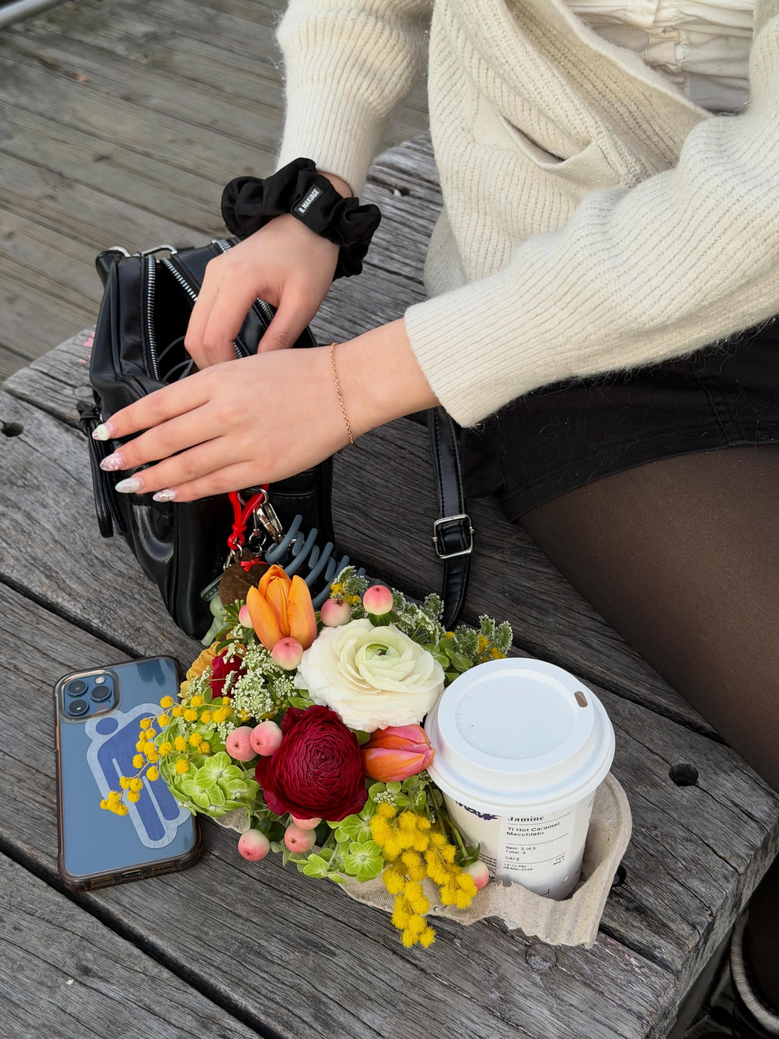 Happy Mother’s Day weekend! Come visit our shop for last minute flowers & flower bouquets!💐
The mom in your life deserves a little pick me up!😊
#luxluf #luxlufevents #mothersday #flowers #nycevents