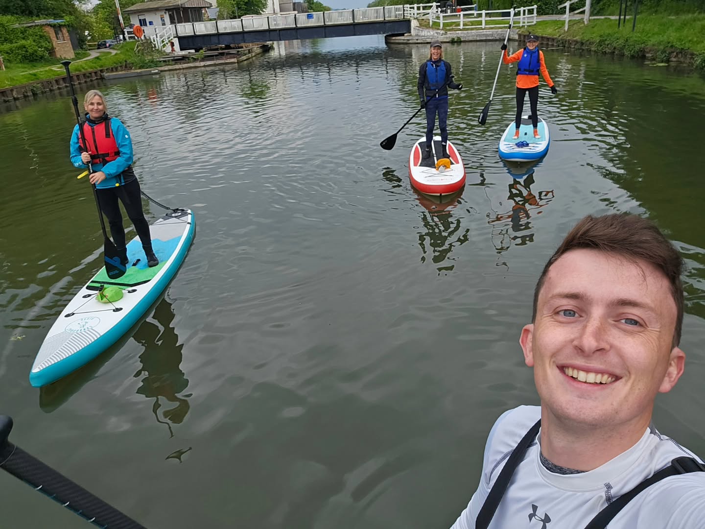 The first weekly social paddle of the season was a blast!
Missing out? Anyone who joins us on a Discover paddling SUP is eledigble to join for free. we also offer board rental, so you dont have to worry about kit.