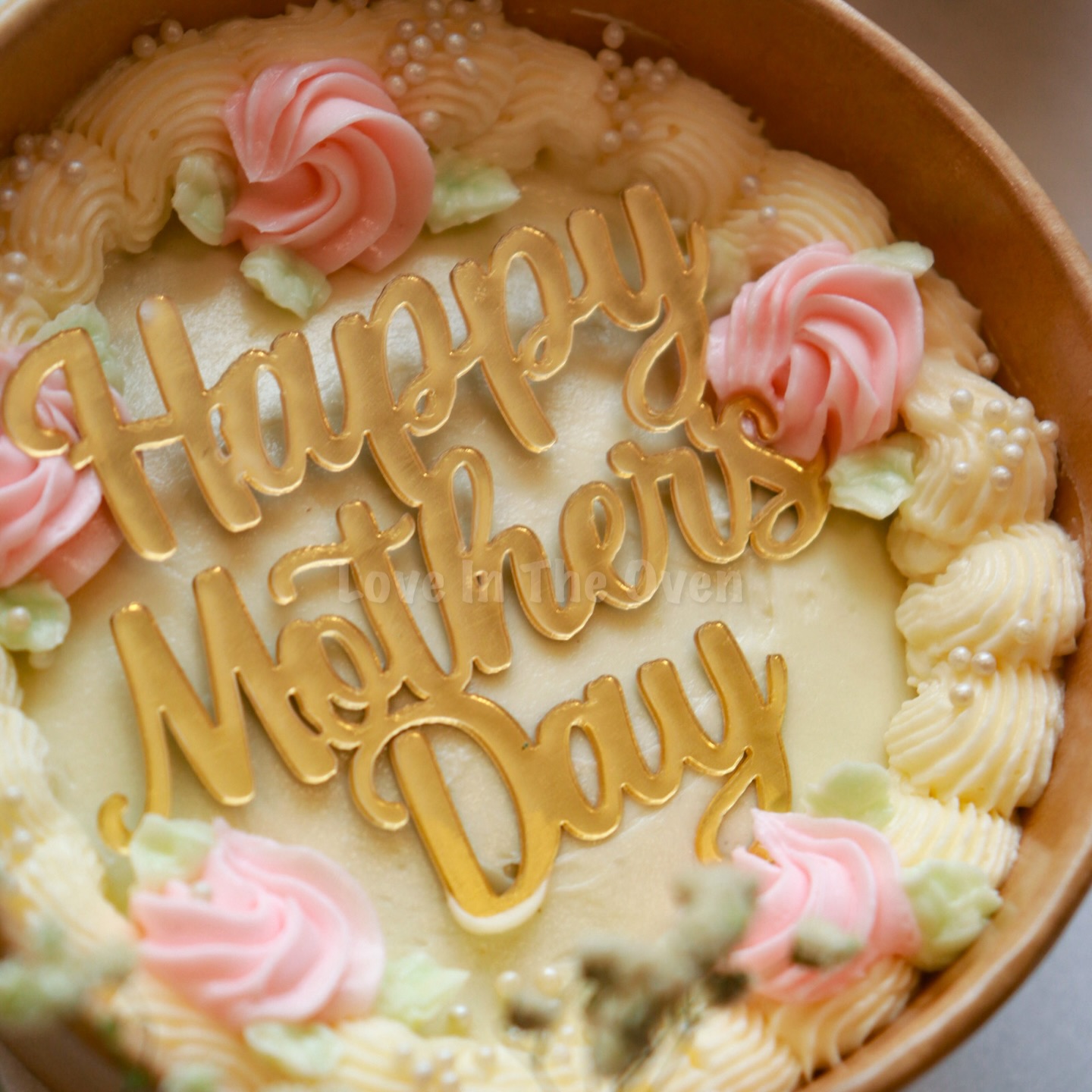 A little sweetness for the woman who does it all 💖🌷
Soft cake, pastel blooms, and a whole lot of love packed into every tub ✨
Because moms deserve desserts as beautiful as they are.
Now taking Mother’s Day orders 💌
#LoveInTheOven #Tubcakes #mothersday #giftformom