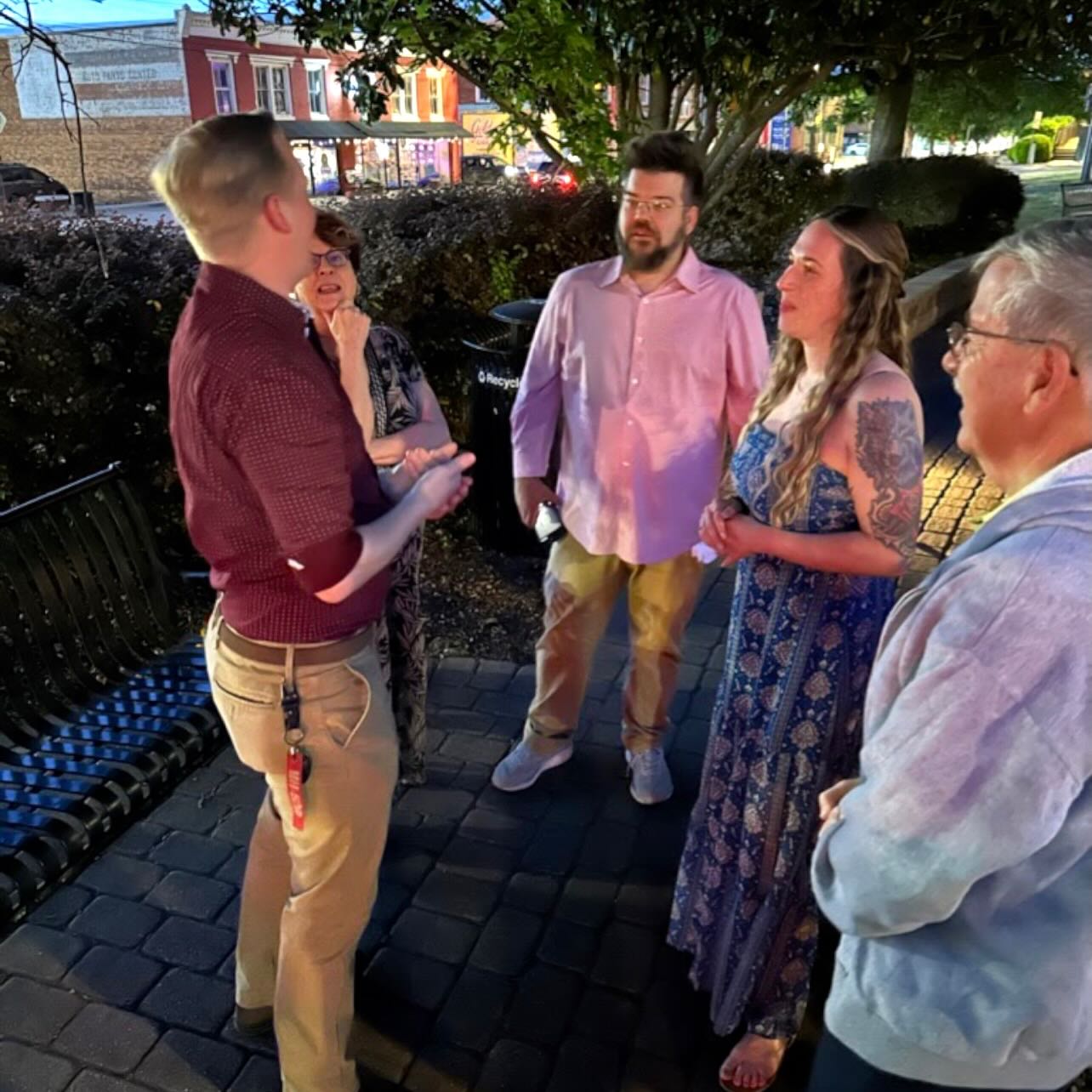 Community āengagementā took on a whole new meaning this week š
We had the privilege of singing Canāt Help Falling in Love during a surprise proposalāsharing in a moment that was as meaningful as it was unforgettable.
She said yes ā¤ļø
This is what community looks like.
#CommunityChorus
#SupportLocalMusic
#LKNEvents
#ChorusLife
#lovelakenorman