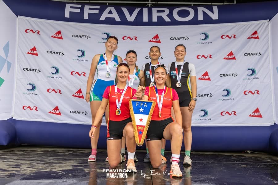 Immense fierté pour le CNAR ce week-end à Mâcon !
Manon Hatem et Romane Guilbart remportent le titre de Championnes de France 2026 en Deux de Couple Junior Femmes 🚣♀️
Après avoir réalisé le meilleur temps des demi-finales, elles ont confirmé leur statut de favorites en dominant la finale du 2000 m avec 4 secondes d’avance 💥
Ce titre met fin à 4 années sans sacre national pour le club et rapproche le CNAR des 180 titres de Champions de France 🔴🟡🔴
Vive les championnes 👑
@rouen_sports @villederouen @seinemaritime @metropole_rouen_normandie @rouenlemag