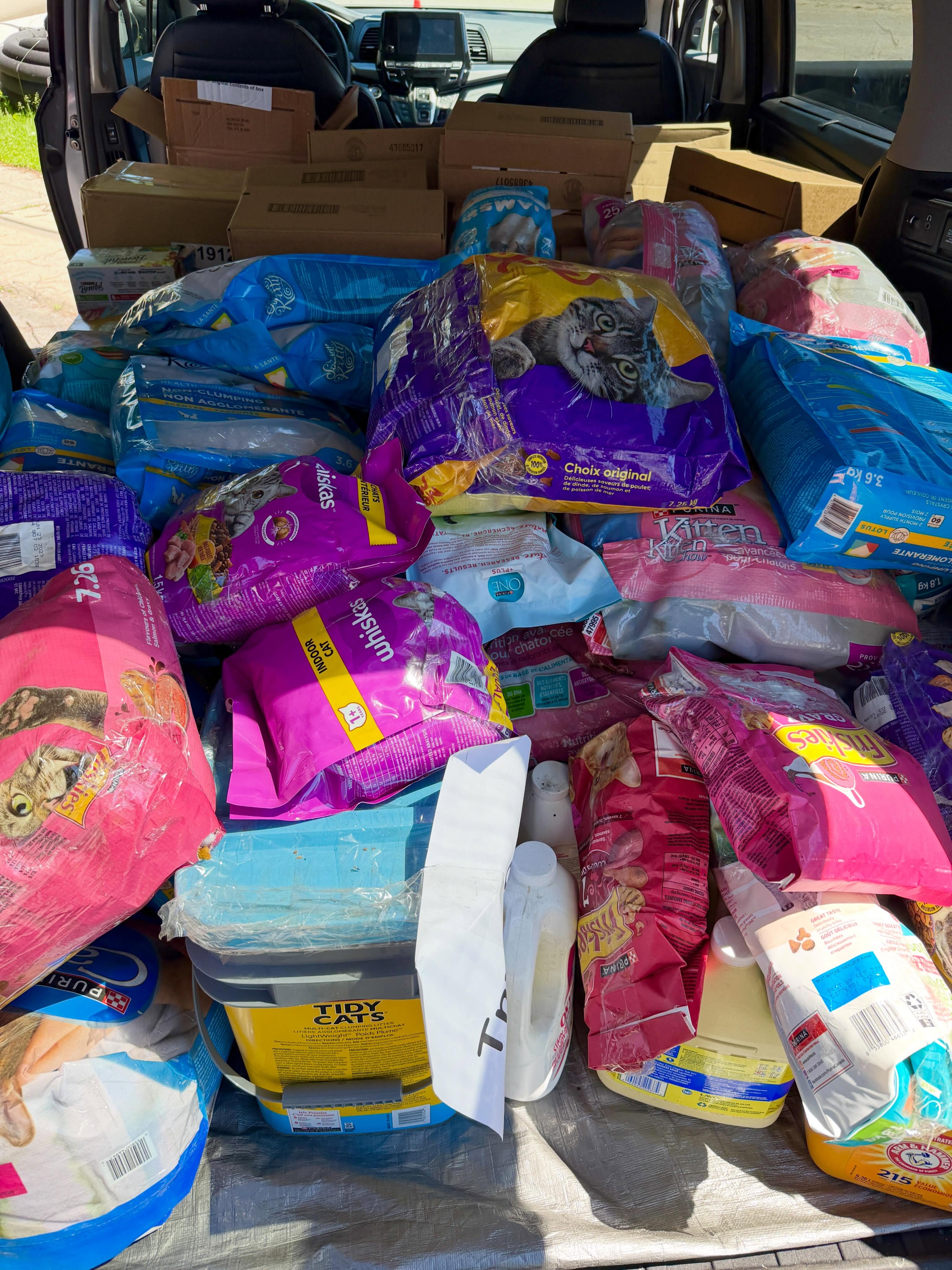 A huge thank you to Walmart Logistics for 3 pallets worth of donations for our Feed a Feral program! 💛