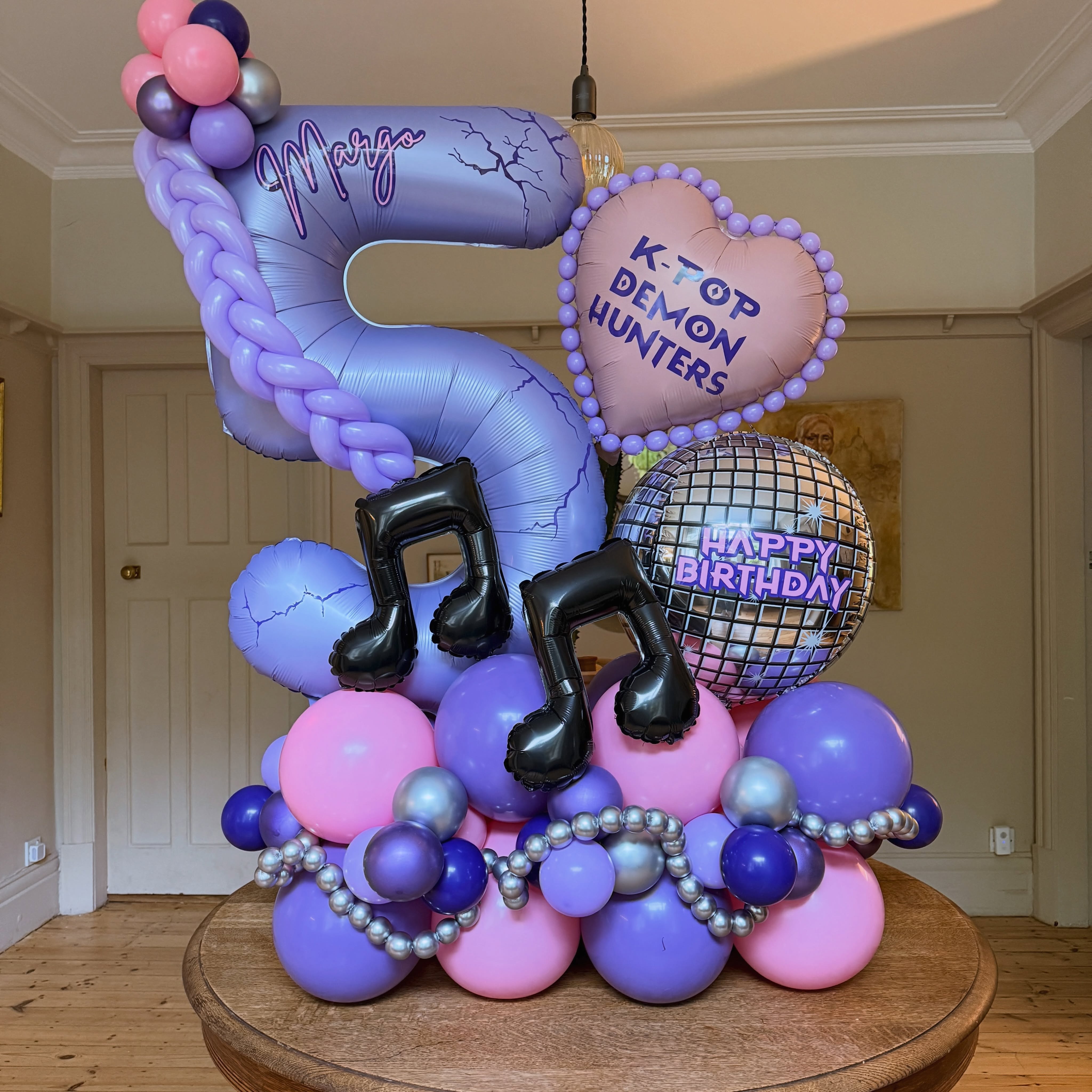 K-Pop Demon Hunters balloon stack! 💜😈🪩
#balloonstack #birthdayballoons #kpopdemonhunters #harrogateballoons