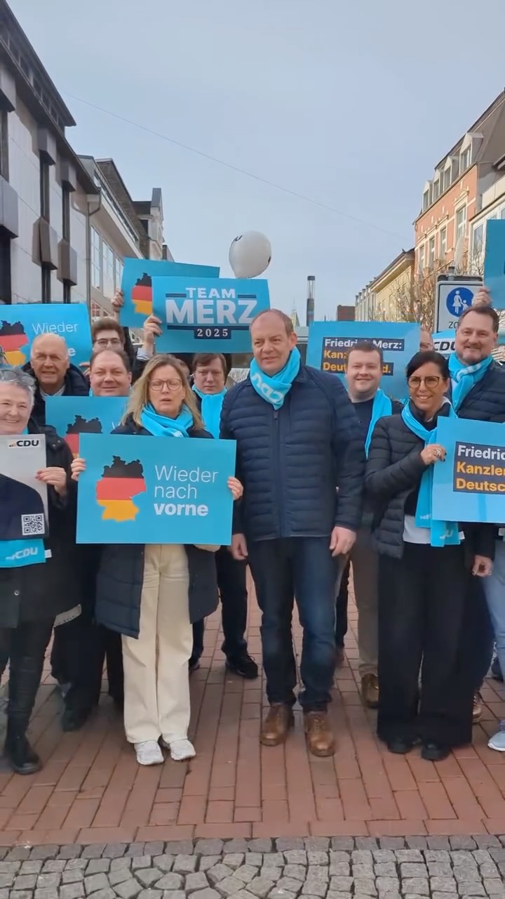 Noch einmal vollen Einsatz zeigen und in den Endspurt gehen - Morgen beide Stimmen CDU für den Politikwechsel mit @arnd.hilwig für Hamm und @merzcdu für Deutschland 🗳️👍🏼
#cdu #jungeunion #merzimfebruar #juhamm #teammerz #arndhilwig #politikwechsel #beidestimmencdu #cduhamm