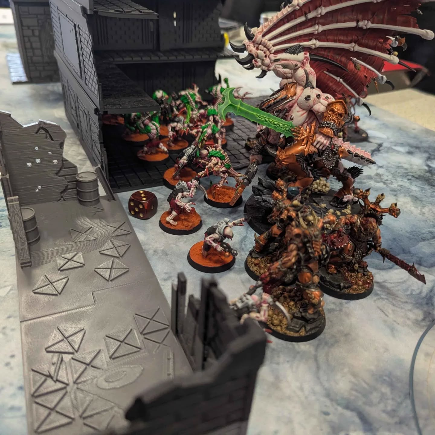 Game one of our last 10th edition Warhammer 40k tournament is over and it's been a blast! 8 furious fights later and the day's still anyone to contend for!
#warhammer #tournament #warhammer40k #gamesworkshop
