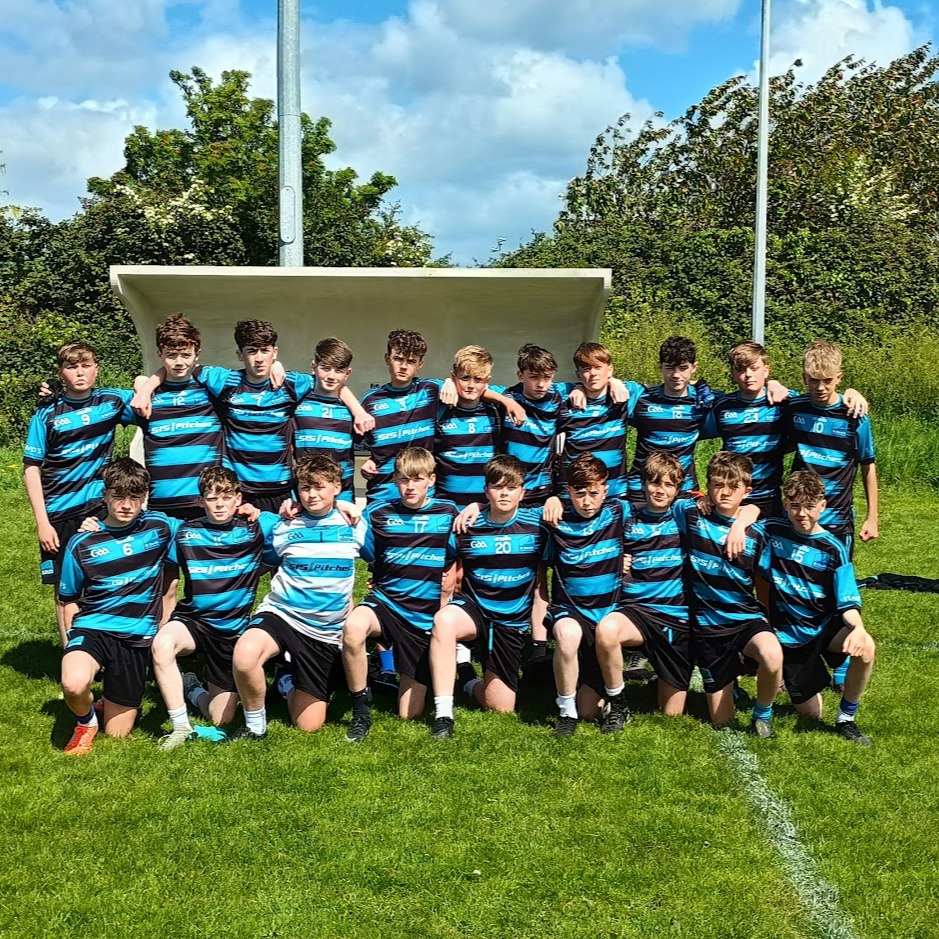 π Well done to our first year Gaelic footballers on a great win in the county semi final! In a very competitive game against GaelcholΓ‘iste na Mara, both sides had spells in control throughout the game. In the end, some great scores from all over the field secured the win.
We look forward to seeing the boys push on for even greater glory in the final π
