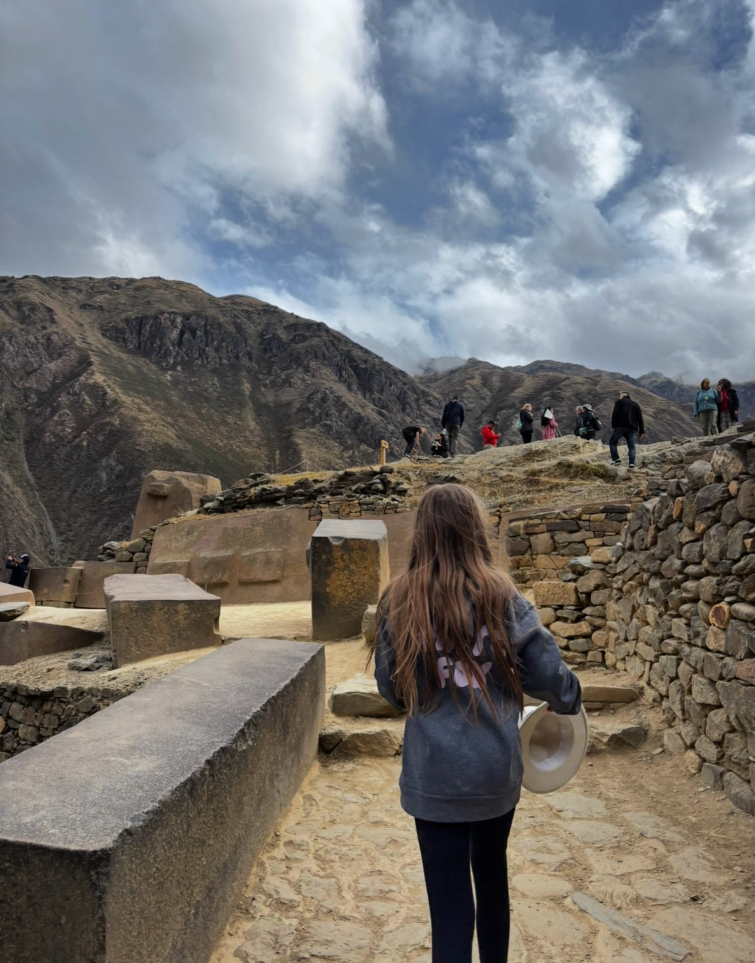Built by the Incas, surrounded by the Andes, and somehow even more beautiful in person ⛰️✨ Ollantaytambo felt like walking through living history in the heart of Peru 🇵🇪🤍
#Ollantaytambo #SacredValley #PeruTravel #VisitPeru #familytravel