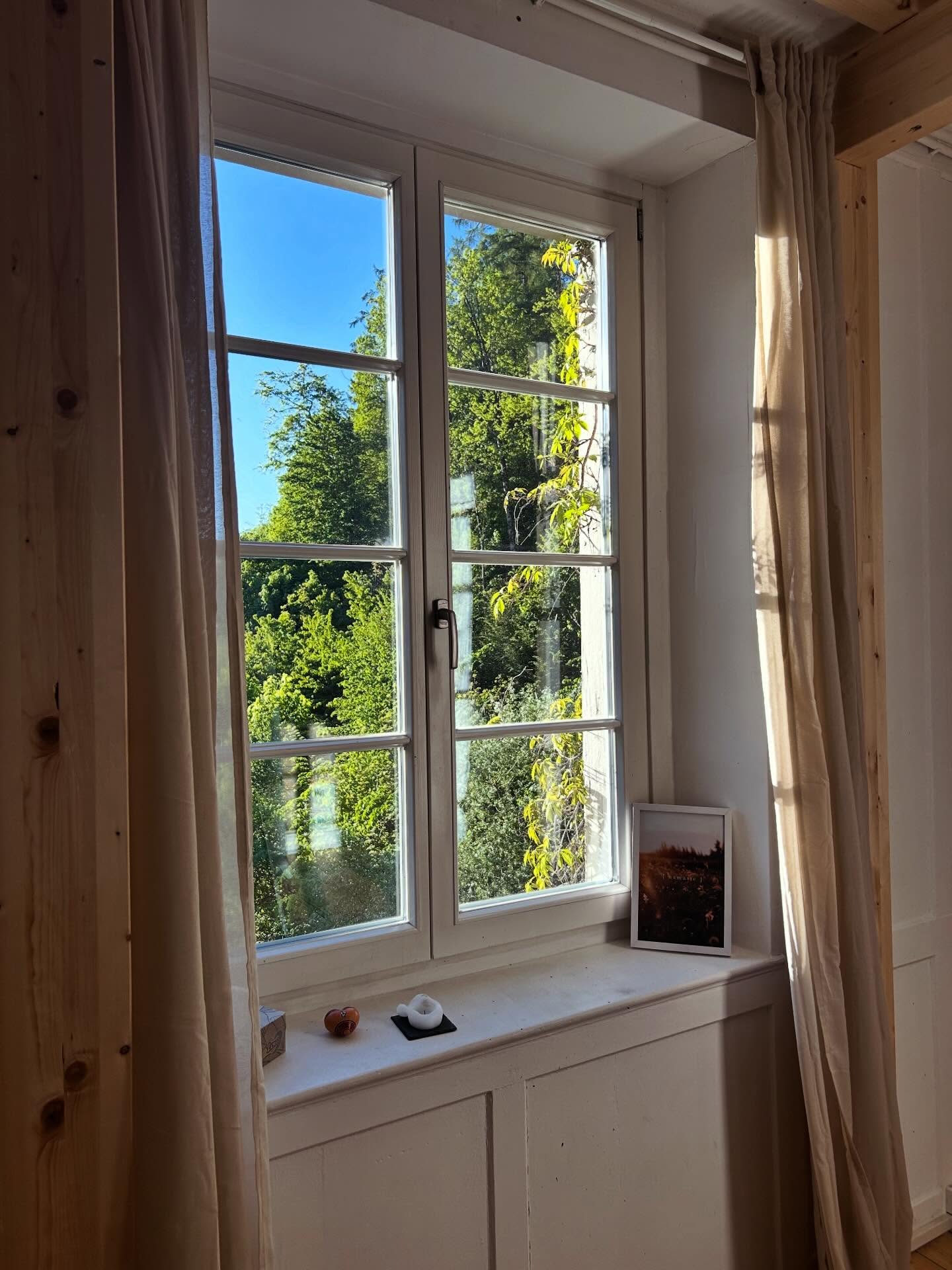 This window 🤗🍃🍂
Whatever the season, whatever the time of day, looking through the windows at Le Studio adds a little magic to your yoga experience 🪄✨
Leave a ❤️ if you agree 🙏
What’s your favorite season to look through the window? Share in comments👇