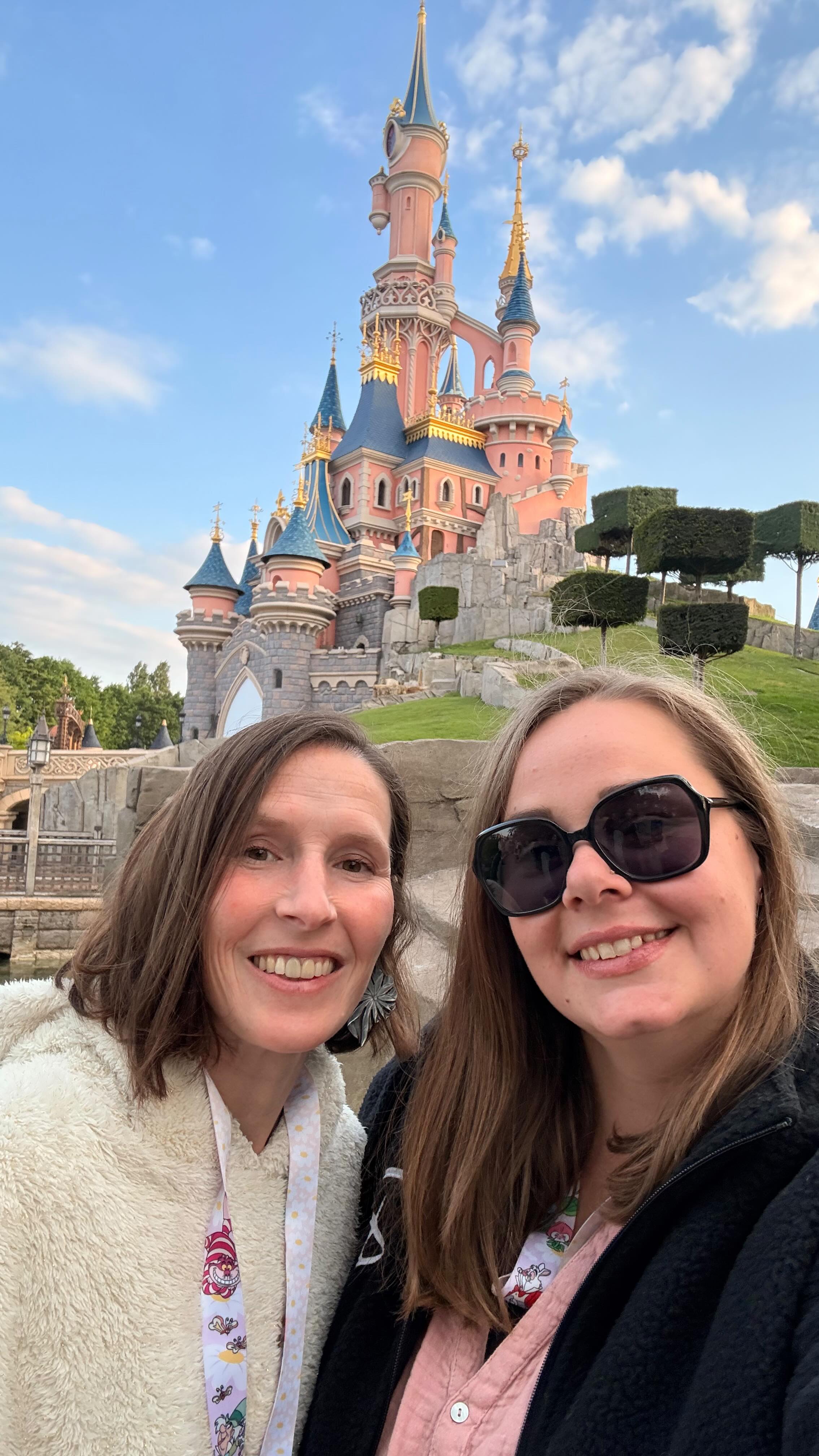 Des moments entre copines…
et toujours une petite place pour vous répondre 💌
Parce que ça compte vraiment pour nous ✨
_________
#bebe #bebe2026 #jeunesparents #parentalite #maternite