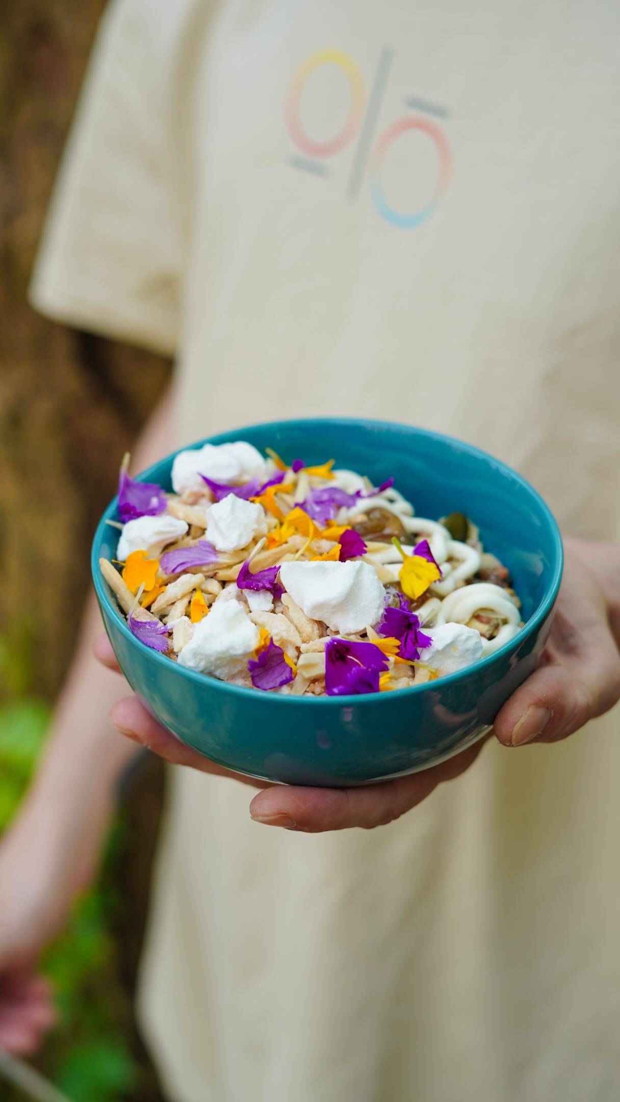 FRÜHSTÜCK // NEO
Hansen-Jensen-Müsli 🥣
Stachelbeerkompott, Baiser, geröstete Mandeln & Sour Creme ✨
Pascal sagt nix.
Pascal löffelt.
Und das sagt eigentlich alles! 🚀
PS:
Das Müsli gibt es auch in vegan. 🌱
@baumscheff @missbaumchefin @chefscheffler @rausgegangenkoeln @mitvergnuegenkoeln
#neobiotaköln #neobiotacologne #alkoholfrei #alkholfreiebegleitung #noalcohol