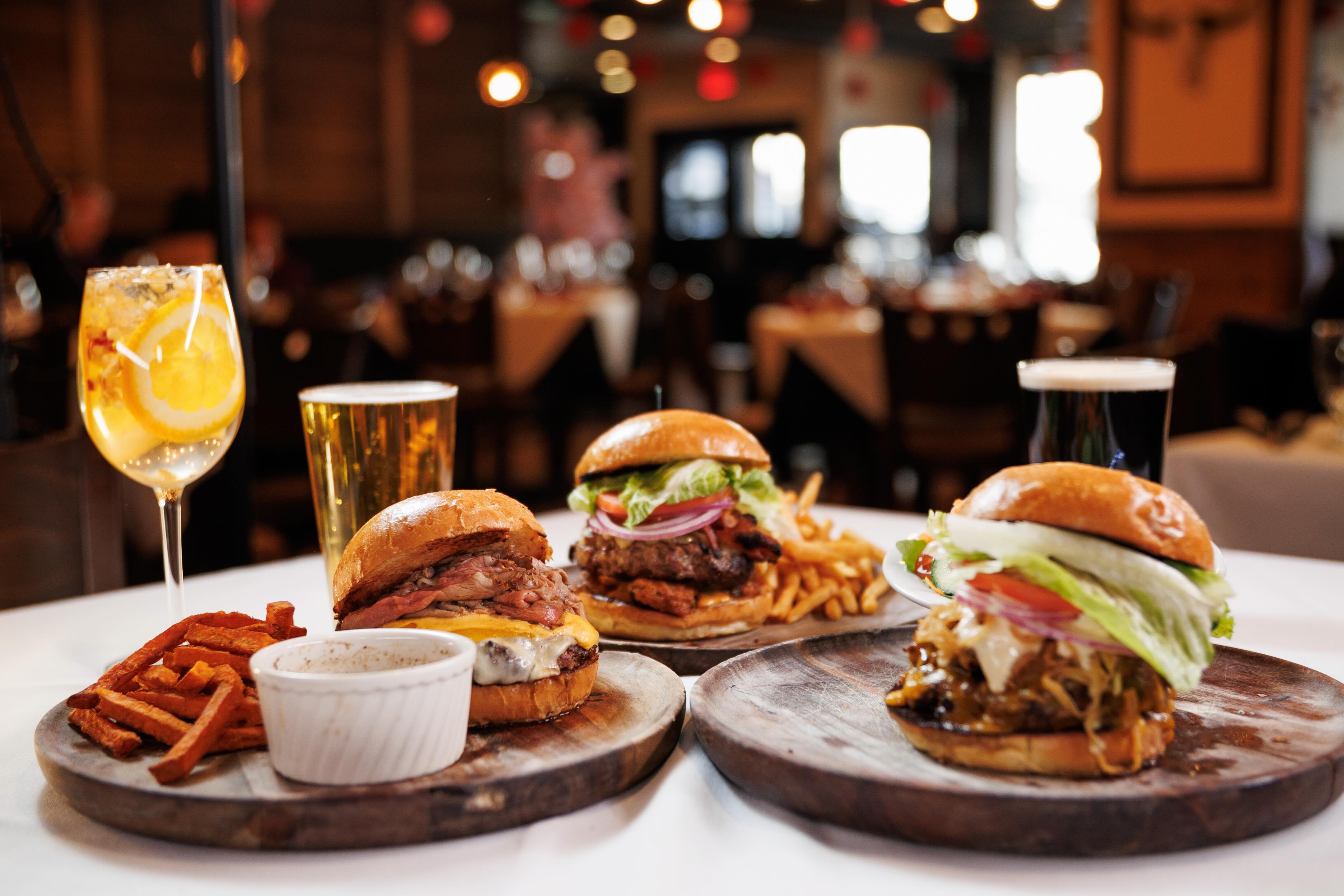 Three burgers, all hitting completely different.
Vincent’s Burger 🍔 — stacked with bacon, fried pickles, pepper jack, and smoked chipotle mayo on a juicy prime beef patty
Adan’s Famous Burger 🔥 — topped with tender short rib, cheddar, horseradish cream, and crispy frizzled onions
Prime Rib Burger 🥩 — layered with shaved prime rib, a blend of melted cheeses, and served with au jus on the side
no playing it safe here. 🔥 #VincentsSteakhouse
#steakhouse #burgers #nyburgers #wantaghny