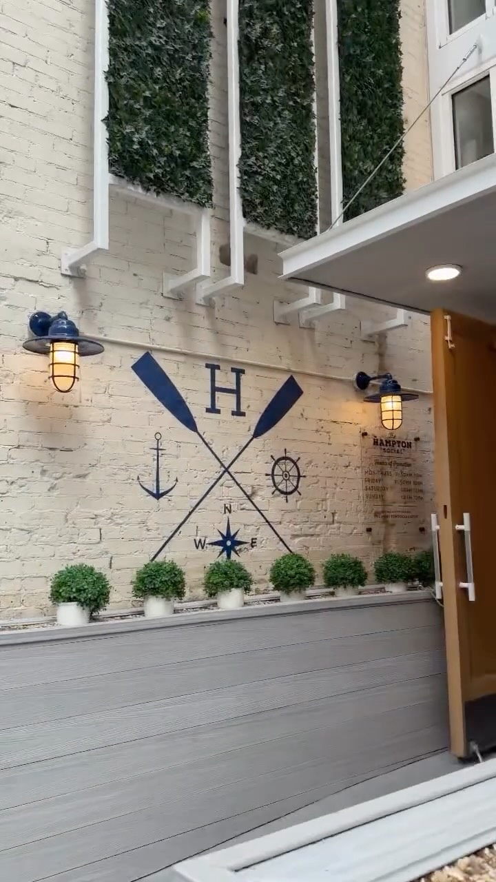 One thing about it, I’m going to find a vibe with a rooftop, outdoor seating, good food, & good drank NO MATTER what city I’m in 😎 It’s a skill and talent at this point lol
@thehamptonsocial did not disappoint! It was so good, I went back the next day!
And what did @authenticallyalysia say 🗣️GONE HEAD AN TRUFFLE THEM THANGS 😂😂😂 Best truffle fries I have ever had 🔥
@thespuncow was a 10/10 as well! Best milkshake I have had in a long time 😋
Add these 2 spots to your list the next time you’re in Dallas!
#qlsocial #quinnlashon #dallastexas #thehamptonsocial #foodieatheart