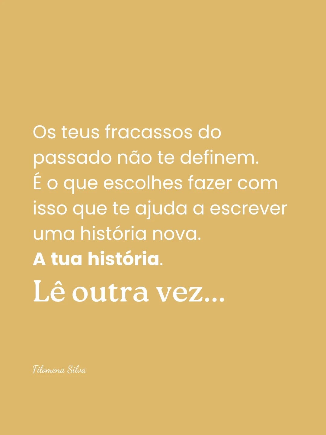 Há fracassos que não te destroem de imediato. Mas fazem-te começar a duvidar de ti mesma em silêncio. É subtil, mas está lá:
👉 Numa venda que não aconteceu.
👉 Num lançamento que ficou aquém das expectativas.
👉 Um produto que parecia incrível… mas que ninguém comprou.
Meses de esforço sem os resultados que mais desejavas... Todas nós já passámos por isto, verdade?
O problema é que aos poucos, sem perceberes, começas a associar os teus resultados ao teu valor. E começas a duvidar de ti. Por isso, quero deixar isto bem claro:
👉 No empreendedorismo, falhar não significa que não tens capacidade ou que a tua ideia de negócio não funciona.
👉 Muitas vezes, significa apenas que ainda estás a aprender a fazer algo que nunca ninguém te ensinou a fazer. E está tudo certo.
Não olhes para os erros como provas de incapacidade, mas como ferramentas valiosas de aprendizagem.
Ajusta. Aprendes. Ganha consciência do que pode ser melhorado. E avança.
E é aí que a tua realidade começa realmente a mudar. No momento em que decides não desistir por causa daquilo que correu mal.
Os teus fracassos não são o fim da tua história. São só capítulos de uma versão só tua que ainda está a aprender a acreditar no seu próprio potencial.
Conta-me: houve algum momento no teu percurso em que algo te fez pensar em desistir? 👇