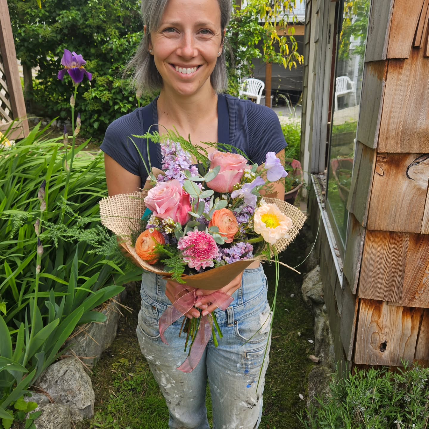 @forageandgrowdesigns Made the most beautiful & elegant Mothers day bouquet for Baba!
Thanks Dustin she loves them! ❤️