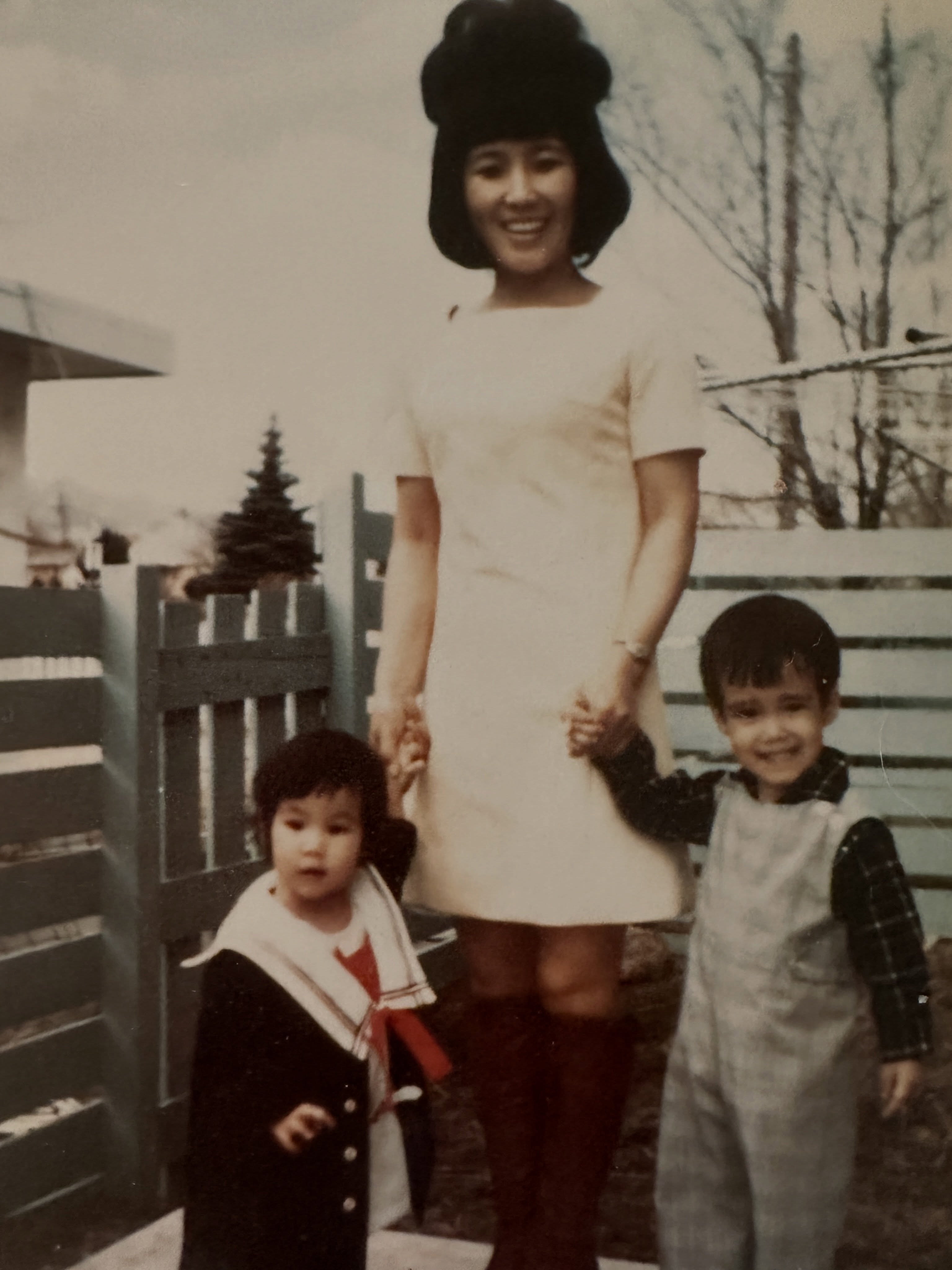 Thanks for everything mom 🤍 we love you.
#koreanmom #immigrantdaughter #mothersday