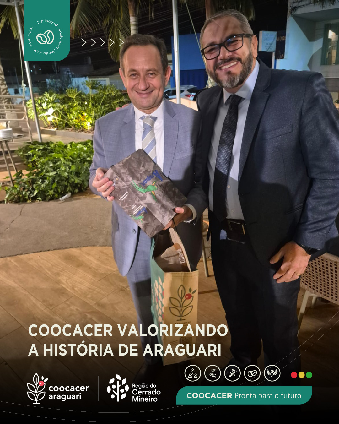 A COOCACER sente-se profundamente honrada por ter participado, de forma simbólica, de um momento de grande relevância para a história de Araguari, de Minas Gerais e de todo o país. Valorizar a trajetória do município onde nasceu e mantém suas raízes é também reafirmar o compromisso da cooperativa com a preservação da memória, da cultura e dos acontecimentos que marcaram gerações.
A exibição do documentário “Sob o Peso da Tortura O Caso dos Irmãos Naves” representa um importante marco na preservação da memória histórica brasileira, ao revisitar um dos episódios mais emblemáticos de injustiça da história nacional. A produção reforça a importância de manter viva essa narrativa, promovendo reflexões sobre verdade, justiça, direitos humanos e o papel da sociedade na construção de um futuro mais consciente.
Para a COOCACER, apoiar iniciativas que resgatam fatos históricos de Araguari é uma forma de reconhecer a importância do município na construção de grandes histórias e de valorizar acontecimentos que fazem parte da identidade da cidade e de sua população. Como cooperativa genuinamente araguarina, a COOCACER acredita que preservar o passado é essencial para fortalecer o presente e inspirar as futuras gerações.
Em reconhecimento à importância dessa iniciativa e à relevância da solenidade, a cooperativa realizou a entrega de uma lembrança institucional ao Presidente do Tribunal de Justiça de Minas Gerais, desembargador Luiz Carlos de Azevedo Corrêa Junior, como forma de homenagear e agradecer pela realização de um evento tão significativo para a história local.
A COOCACER reafirma seu compromisso com Araguari e segue valorizando ações que preservam a memória, fortalecem a cultura e contribuem para o desenvolvimento social e institucional da região.
#Coocacer #Araguari #MinasGerais #IrmãosNaves #MemóriaHistórica #Cultura #Justiça #HistóriaDeAraguari