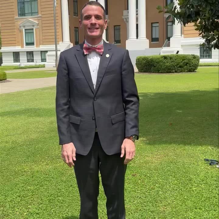 🎉 As National School Staff Appreciation Week comes to a close, Liberty STEAM Charter Executive Director Dr. Trevor Ivey extends heartfelt gratitude to the incredible Torchbearers who make a lasting impact on the lives of our scholars each and every day.
Your passion, dedication, and commitment to excellence do not go unnoticed. Thank you for living out #TheLibertyDifference and helping us create choice-filled lives for every scholar. 🍎✨