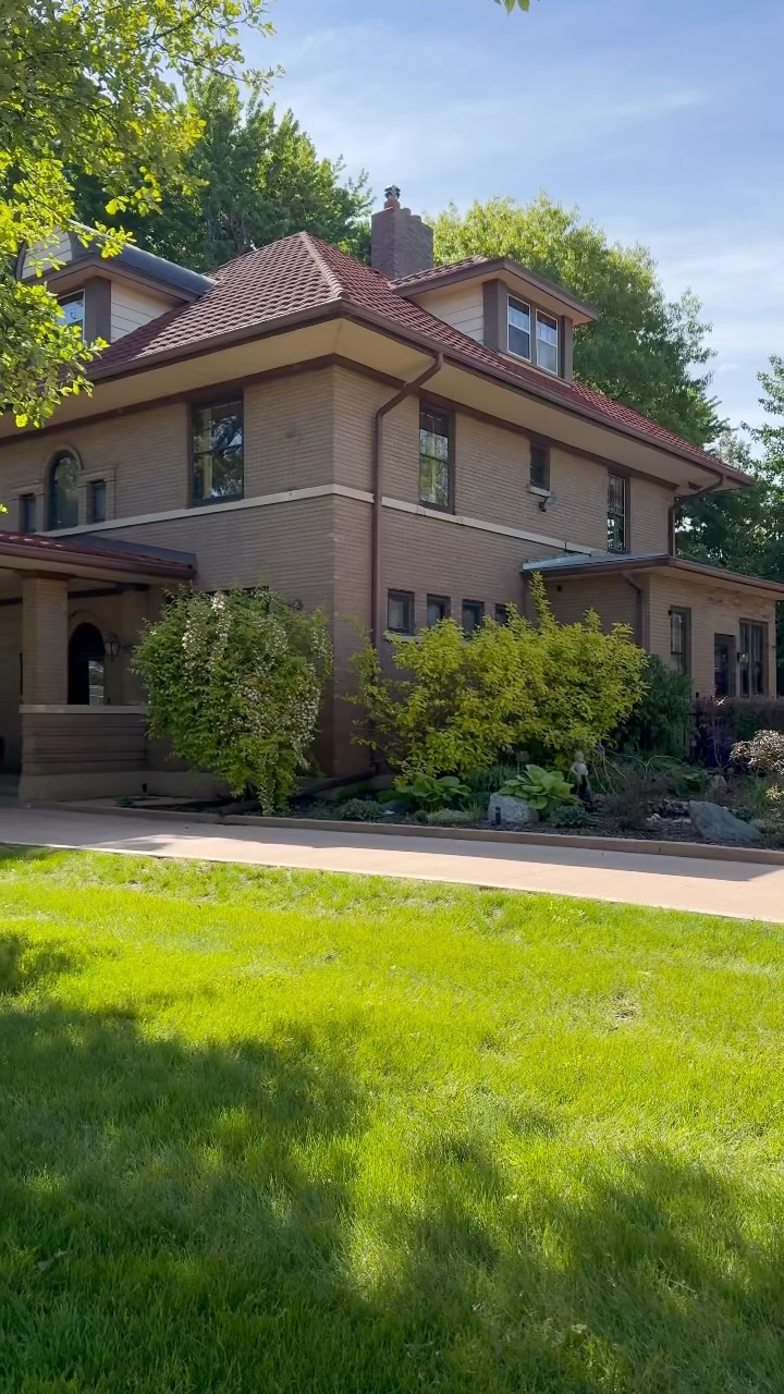 410 Franklin Ave, Des Moines IA
Historic architecture & beautifully restored modern living
Built in 1905 and designed by renowned Des Moines architects Liebbe, Nourse & Rasmussen
Original craftsmanship, rich woodwork, stained glass, and timeless architectural details
Thoughtfully restored back to the grand single-family home it was always meant to be
A home with real history, civic significance, and a legacy rooted in Des Moines
Located in the exciting and historic @river_bend_dsm River Bend Neighborhood with walkability, incredible architecture, local restaurants, trails, river access and so many more exciting things happening for the future of our city.
Full listing coming soon.
📍 410 Franklin Ave, Des Moines