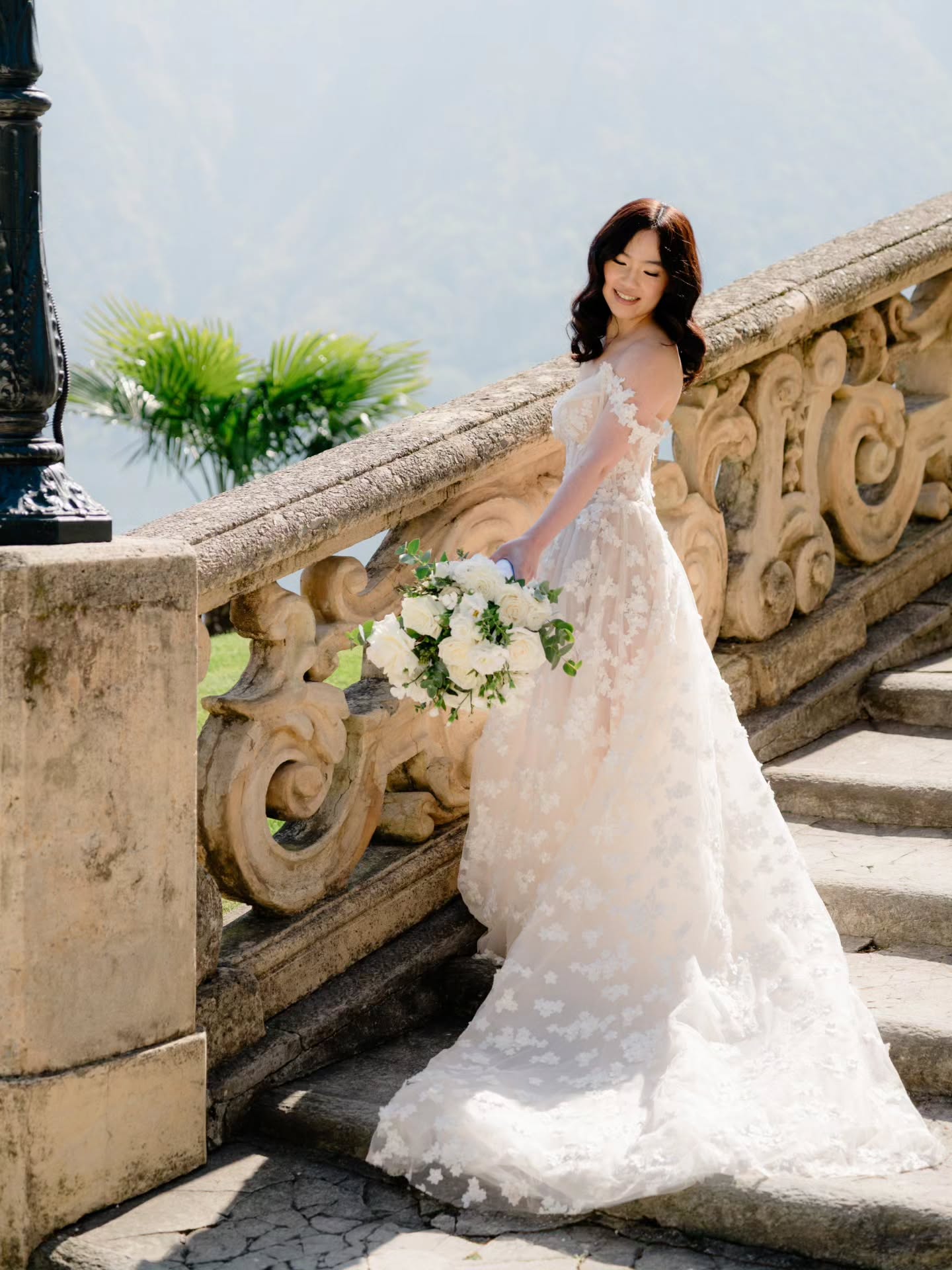 Some love stories deserve a place this timeless. ✨
Just a couple, the lake, and forever at Villa del Balbianello. 🤍
With @joanne.lna 🤍 WITHOUT TRIAL
Makeup & hair @weddingbyjoy
Photography @manisolwedding
Flower @figlideifioricomo
Boat @mostesclassicboats
Dress @galialahav
---------------------------
#villadelbalbianello #LakeComoElopement #lakecomomakeupartist #bridelakecomo #lakecomowedding