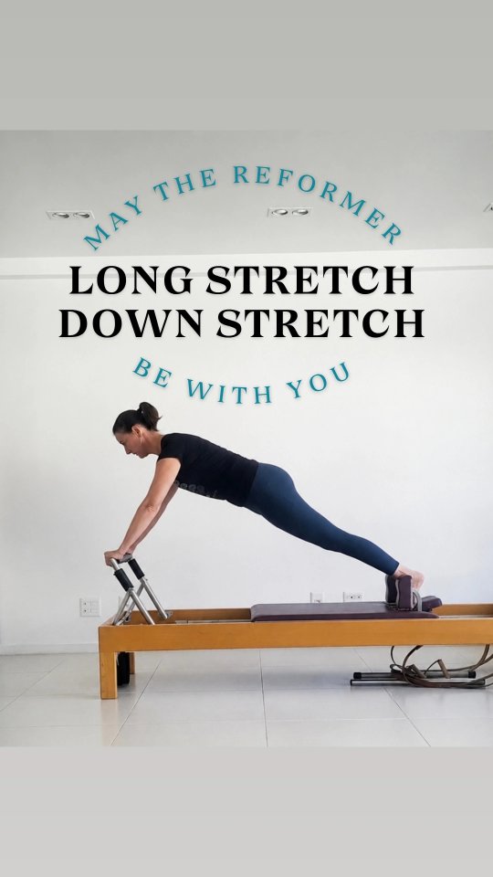 DIA 15 – Long Stretch e Down Stretch
Yoda: “Sua mente você deve controlar.”
Porque o corpo quer fugir: bunda quer ir pra cima, barriga quer despencar, lombar quer colapsar, os ombros querem chegar no teto… Para organizar tudo isso, só o controle mental e a reza forte.
May the Reformer be with you com Reformer @equipilates_oficial é outro patamar.
@parceirosequipilates 👇🏻.
Cupom de desconto #moniqueayala