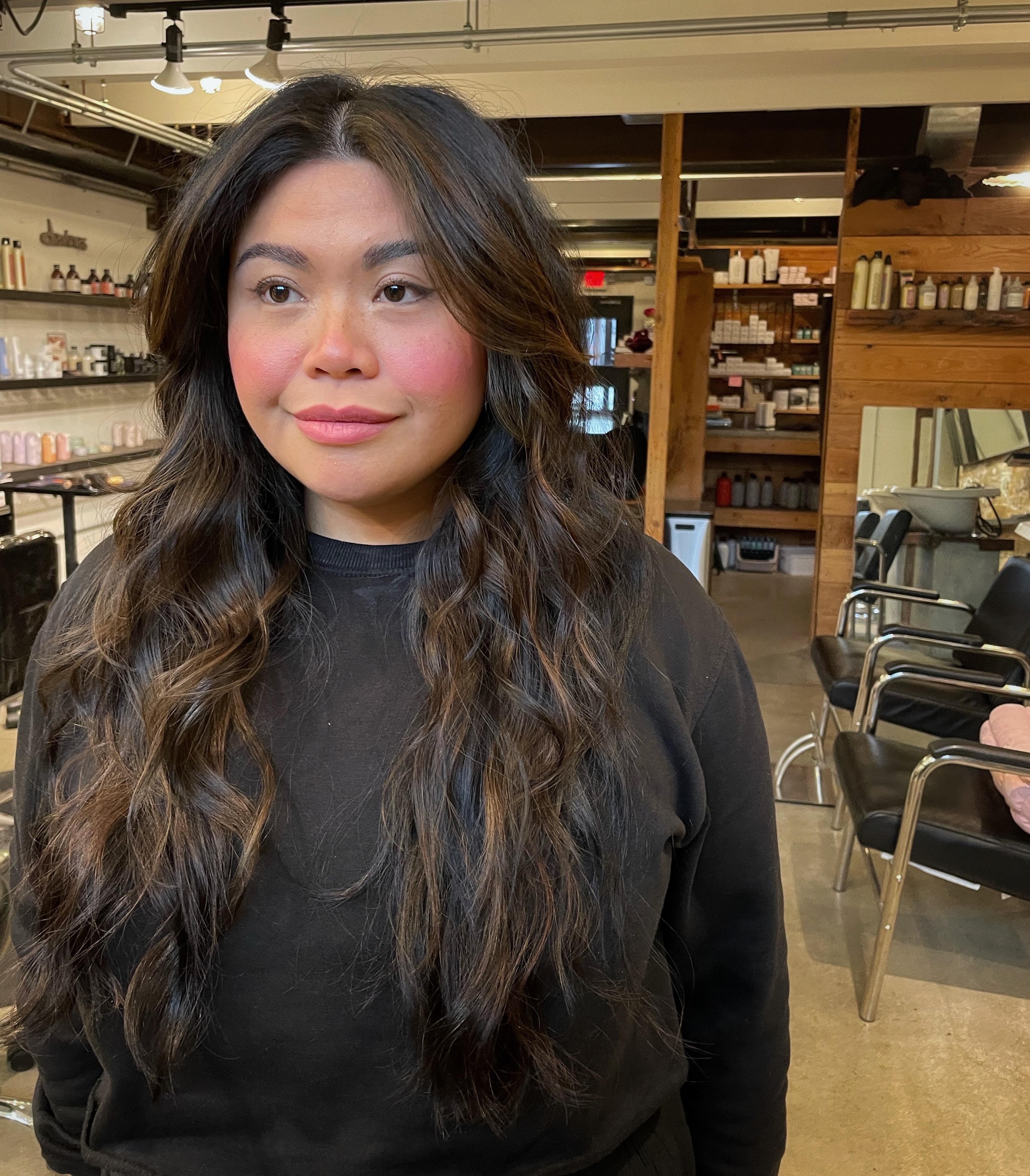 Dimensional Brunette 🤎
Highlights don’t have to mean bright blonde. Your balayage can be a few subtle chocolate pieces throughout your naturally dark hair.
Small change - big impact.
Check our page for more lived-in brunette inspo 🫶🏼
Philadelphia hair salon, best balayage in Philly, brunette hair inspo