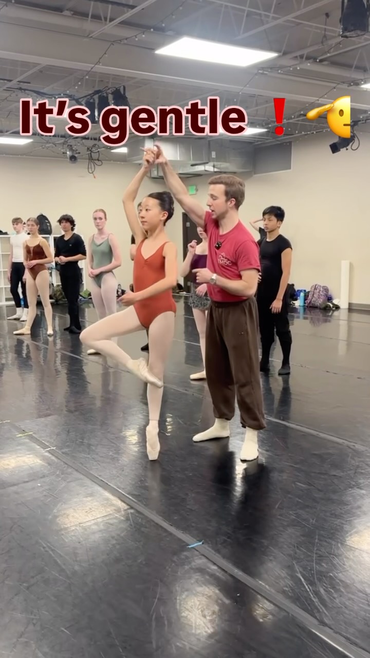 In case you missed it, “it’s gentle!” Learning to find control in moments of weakness #themaledanceconnection #dance #balletdancer #maledancer