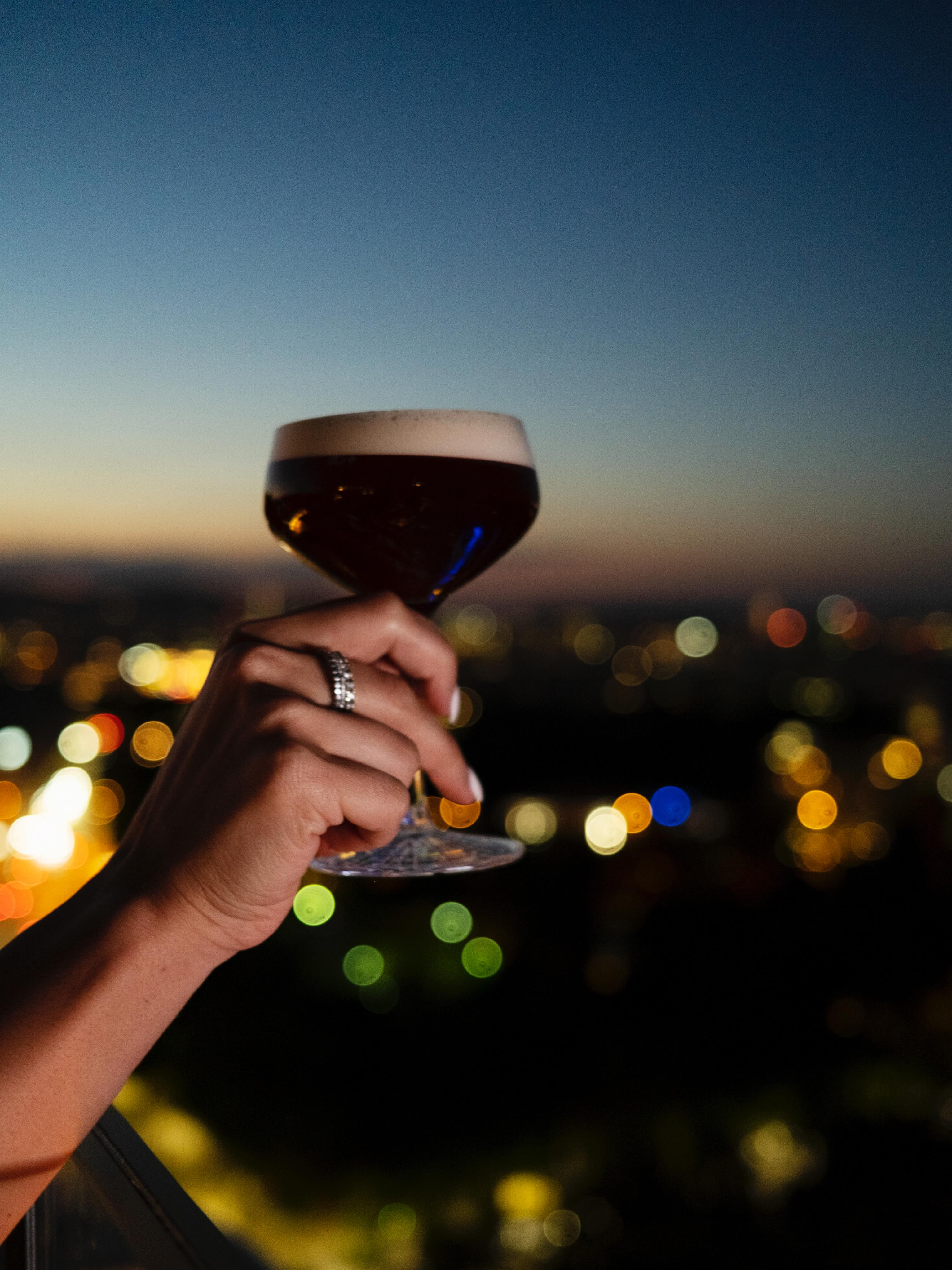 An Espresso Martini always tastes better at night — when the city is glowing below you and the view feels like it’s all yours ✨🍸
#nightslikethis #aurorarooftopbar