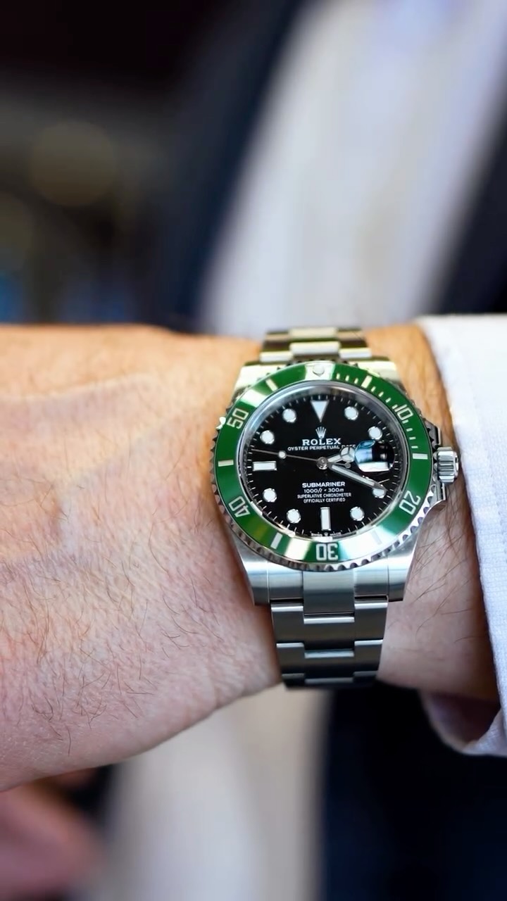 One Rolex is a flex… a collection is a statement. What are you really building?” ⌚️💰
Not just watches—this is legacy on your wrist. Every piece tells a story, every dial hits different, and together? It’s power, patience, and precision all at once.
Some people buy time.
Others own it.
#RolexCollection #LuxuryWatches #WatchCollector #jewelrylovers #watchesoftheday